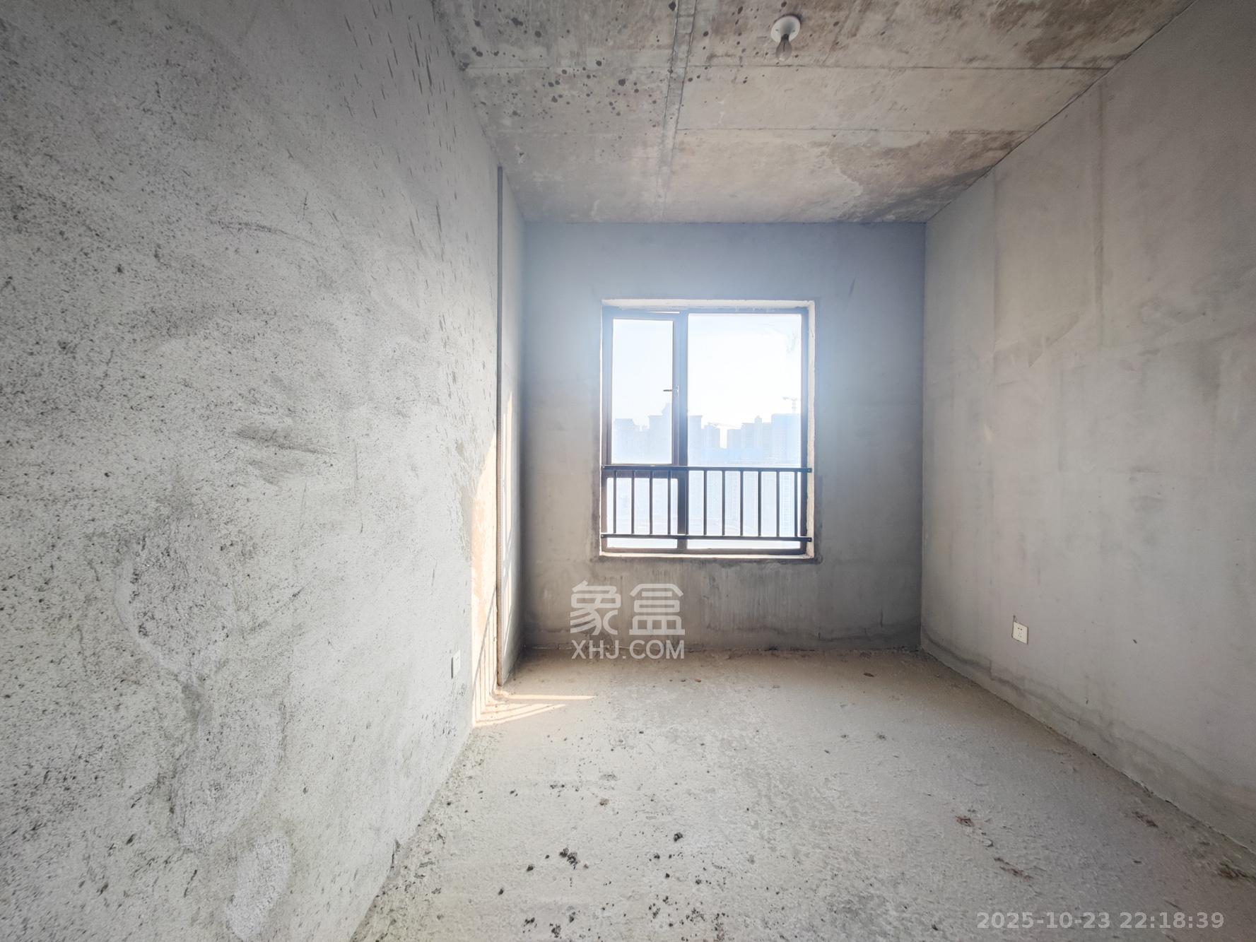 云开壹品樾玺  3室2厅2卫    87.0万卧室