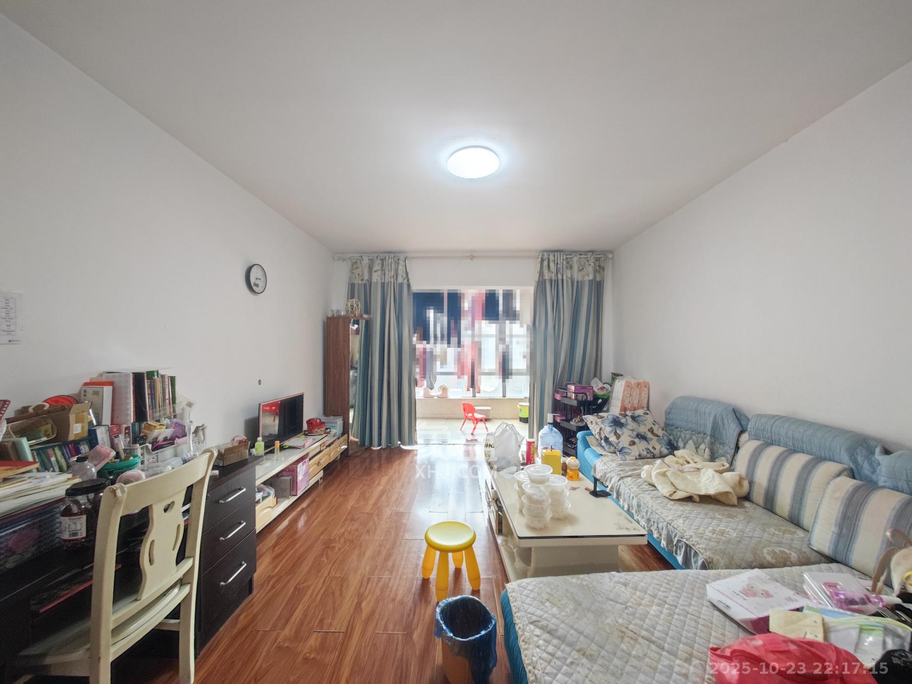 潇湘名城(新里程潇湘名城)  1室2厅2卫    96.0万客厅