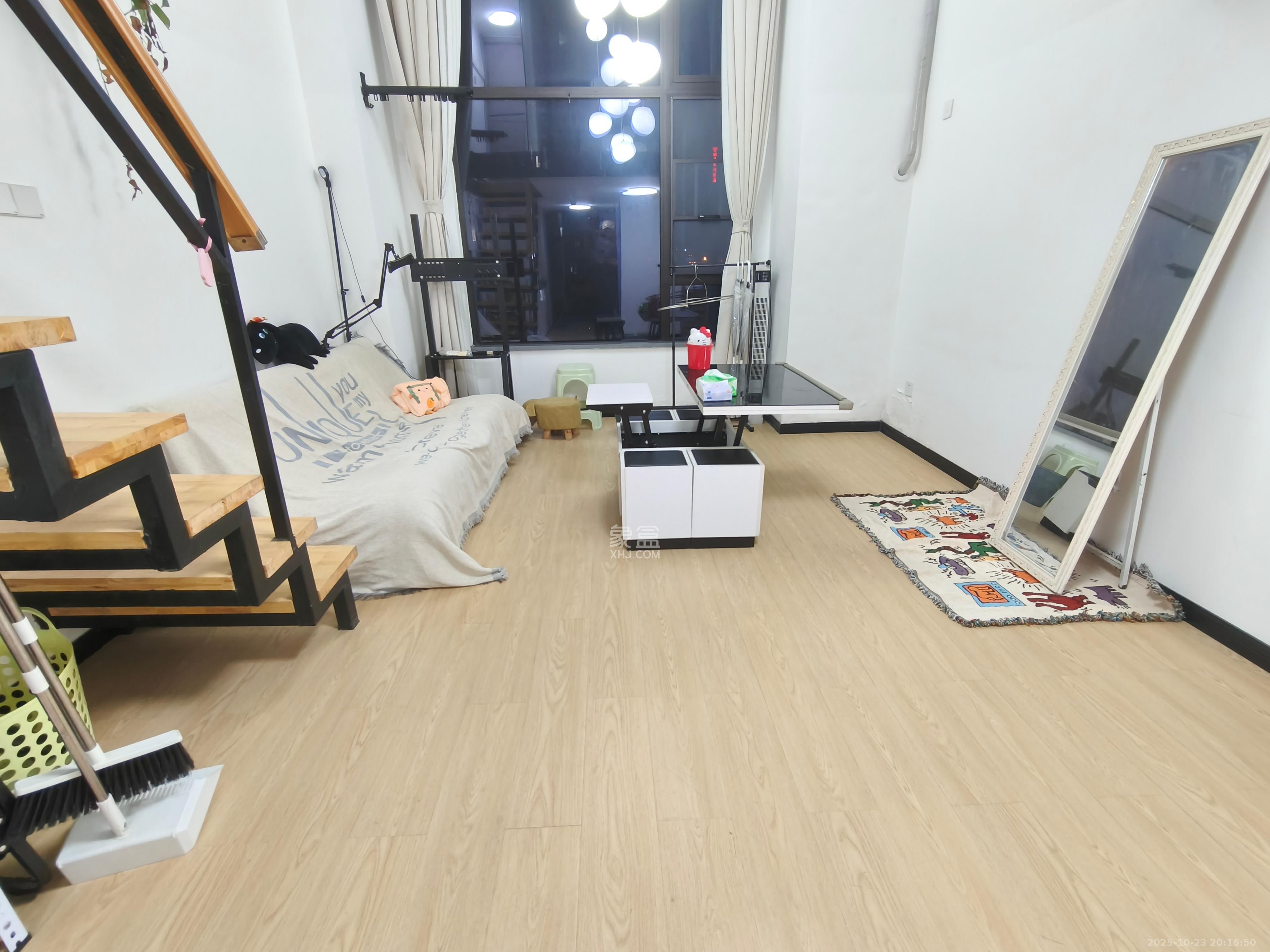 南益名士豪庭  1室1厅1卫    2000.0元/月
