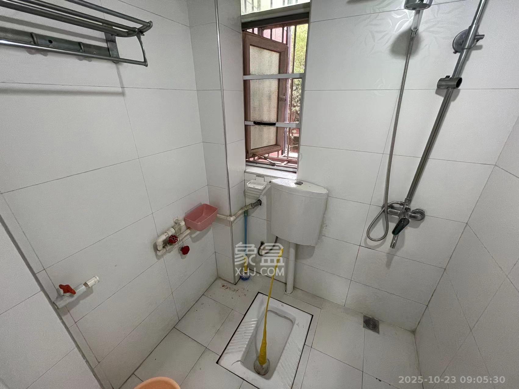 江南公寓  1室1厅1卫    1500.0元/月室内图