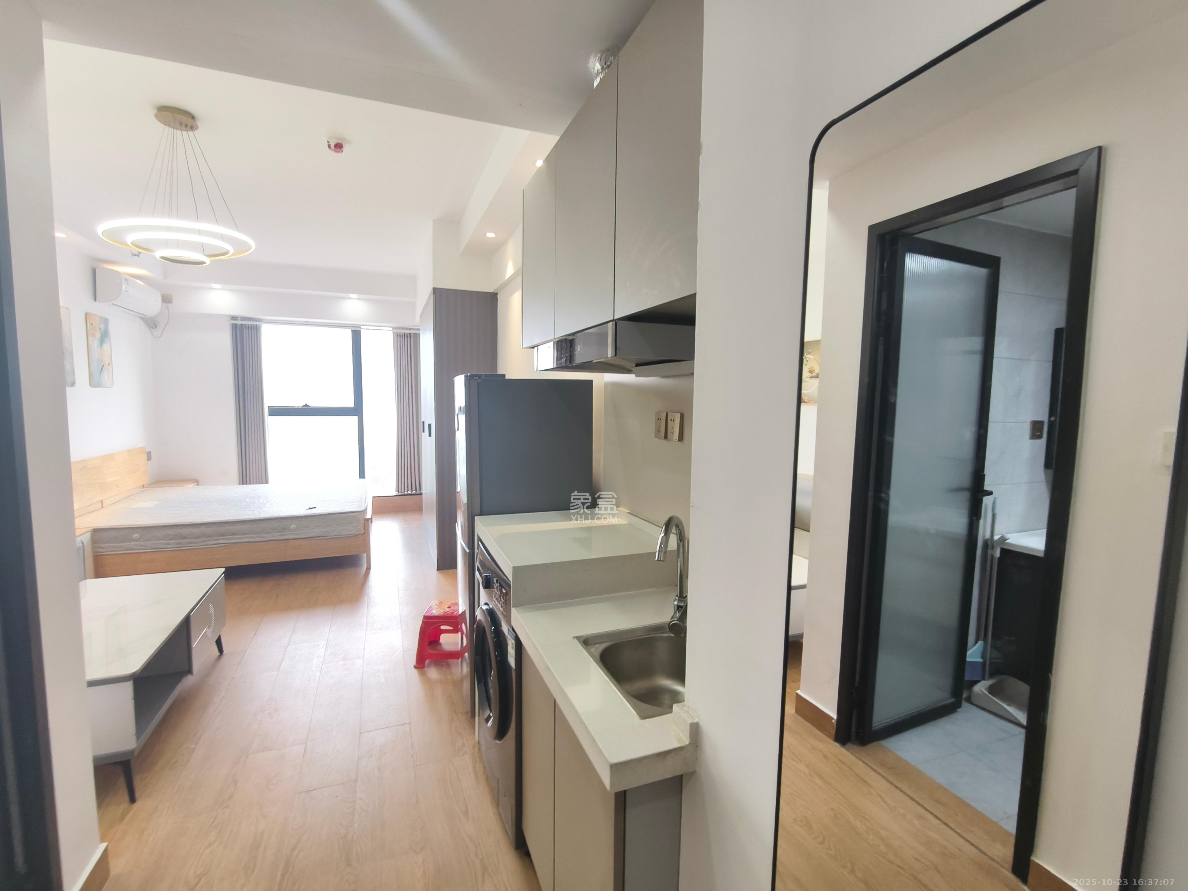 碧桂园印象  1室0厅0卫    1300.0元/月