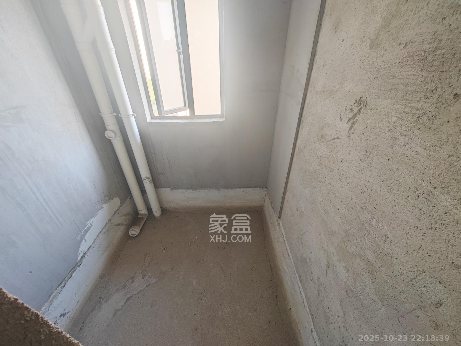 云开壹品樾玺  3室2厅2卫    87.0万卫生间