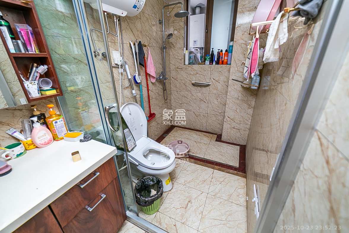 第六都(陆都小区)  4室2厅2卫    320.0万 第六都(陆都小区)  4室2厅2卫    320.0万卫生间