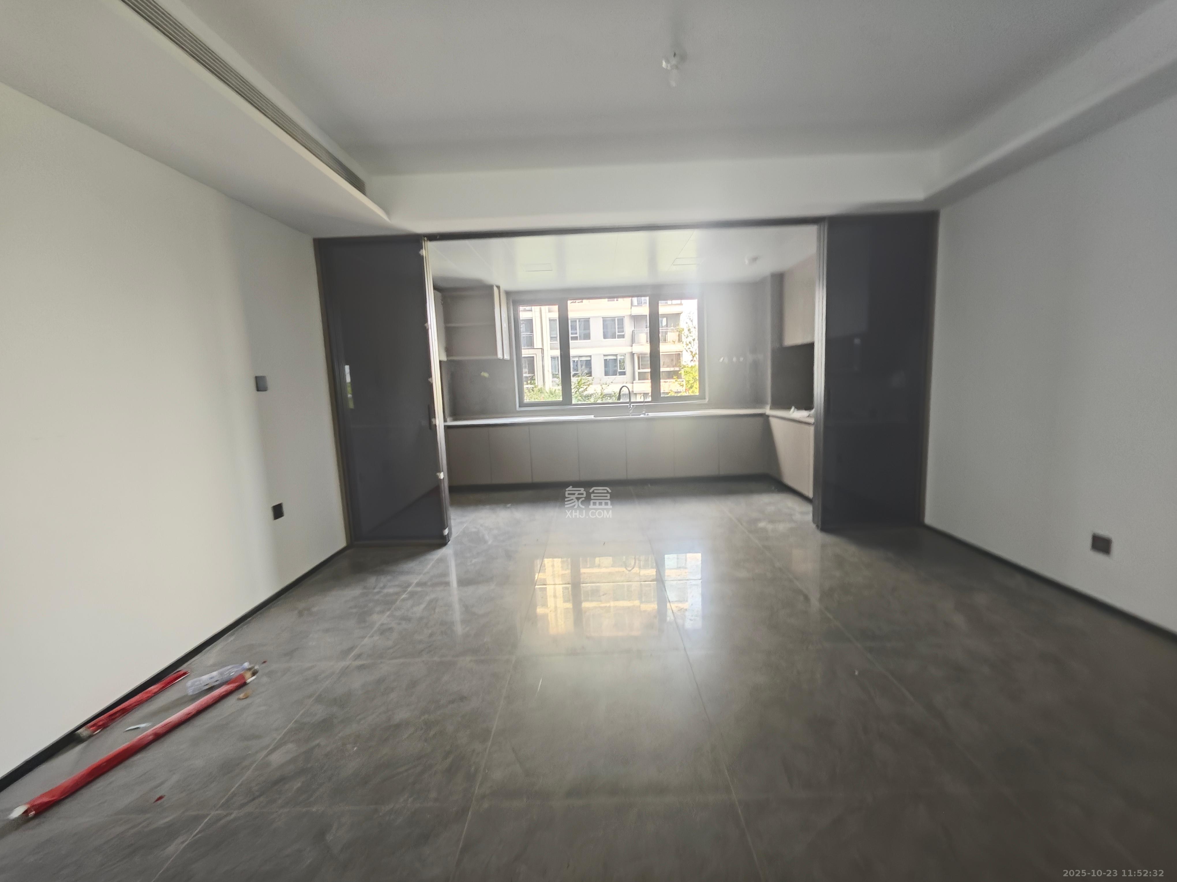 万科松湖天地 4室2厅3卫 8000.0元/月 万科松湖天地 4室2厅3卫 8000.0元/月室内图