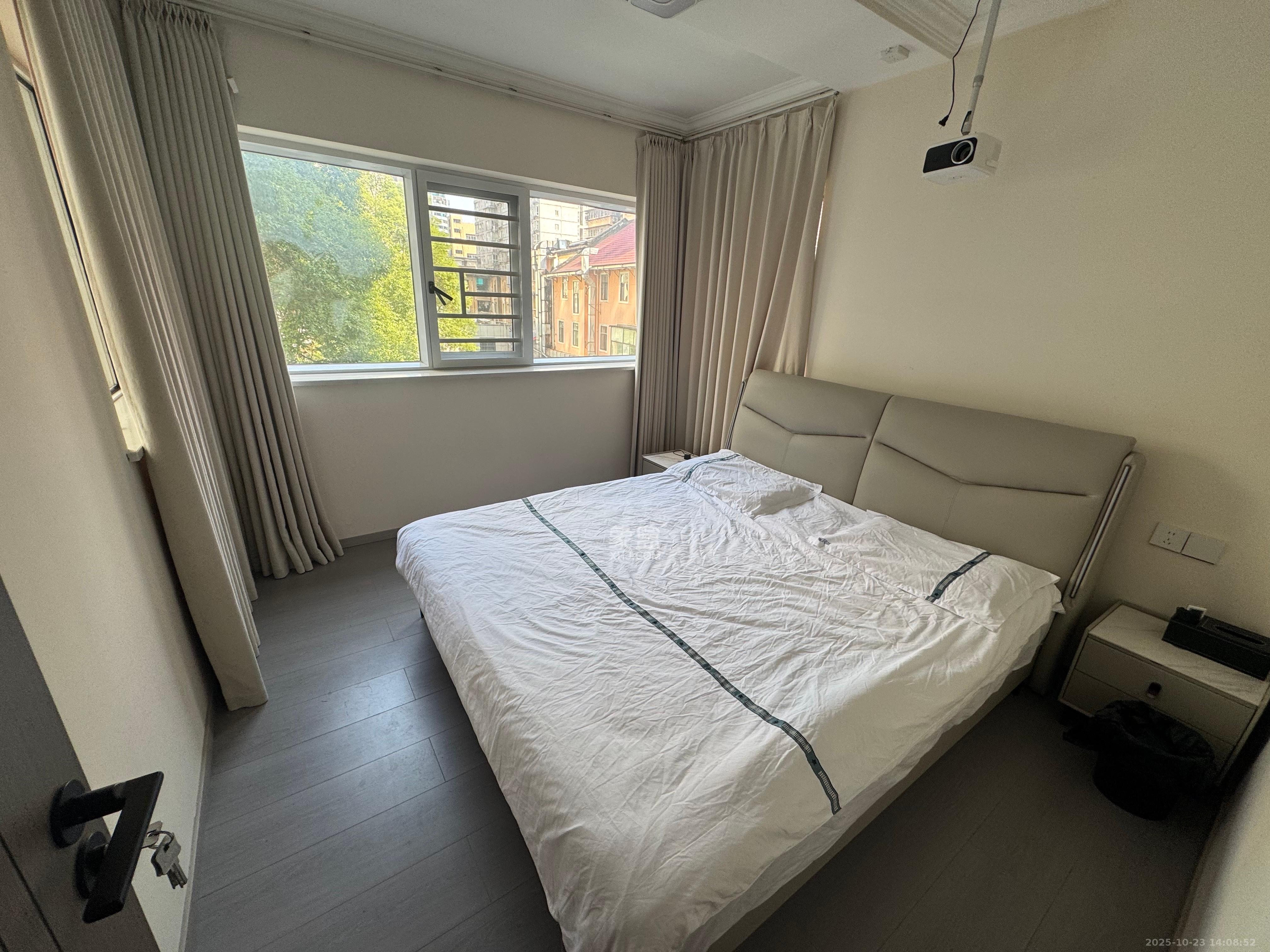 新世界百货（湖南供销大厦）  3室2厅2卫    4500.0元/月室内图