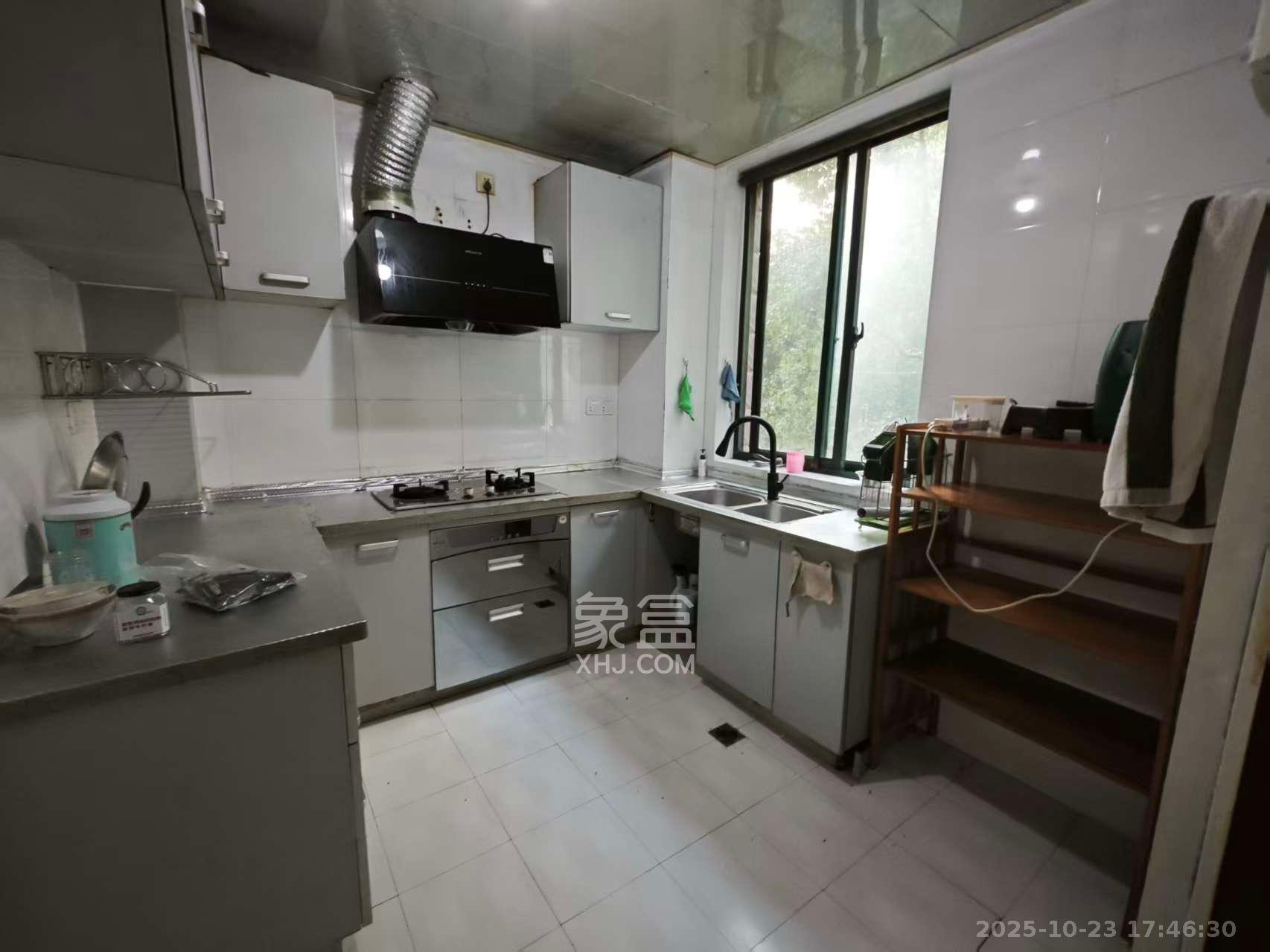 通泰梅岭苑  4室2厅2卫    3700.0元/月 通泰梅岭苑  4室2厅2卫    3700.0元/月室内图