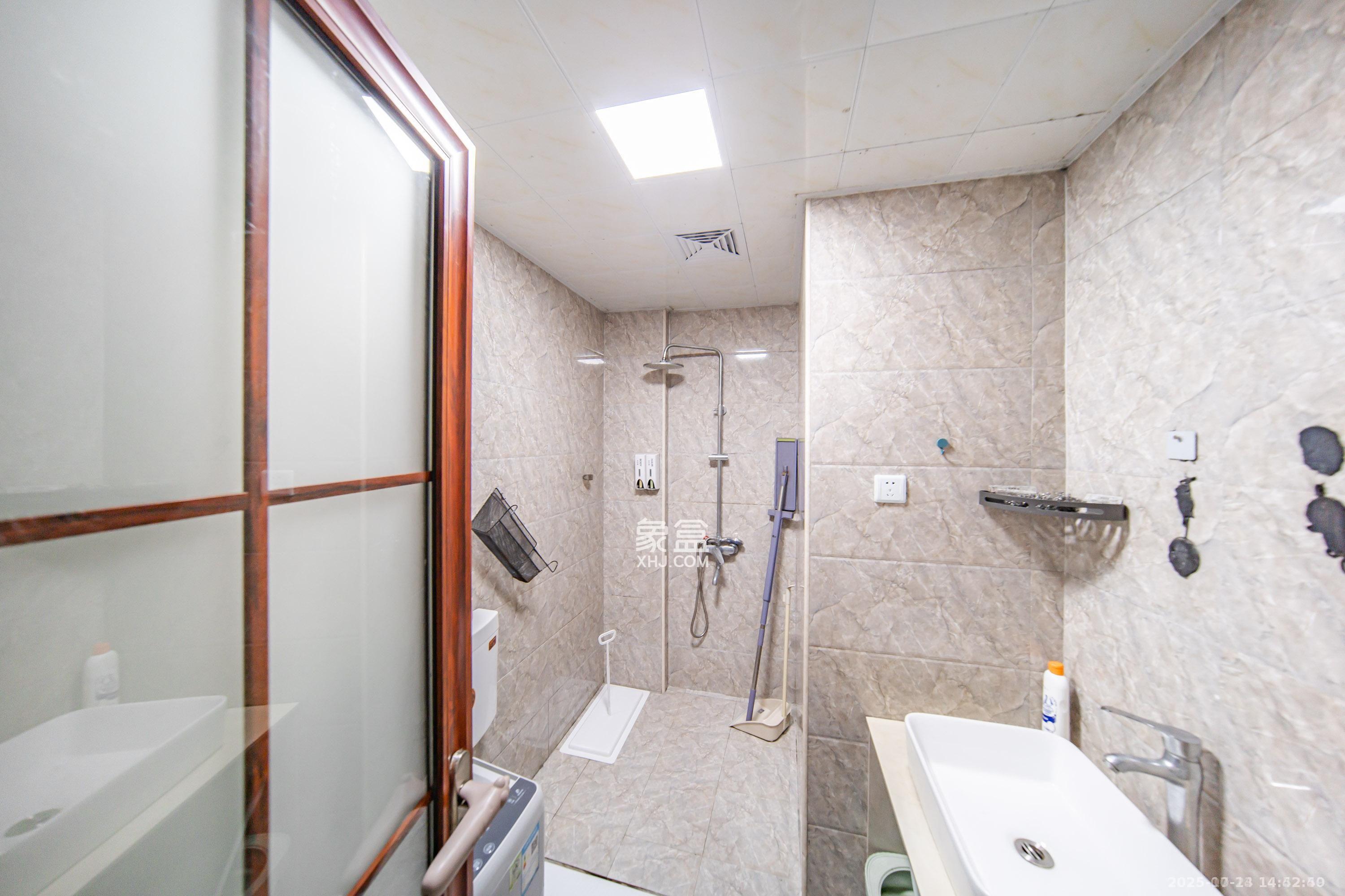 中南壹号院  1室1厅1卫    1600.0元/月 中南壹号院  1室1厅1卫    1600.0元/月室内图