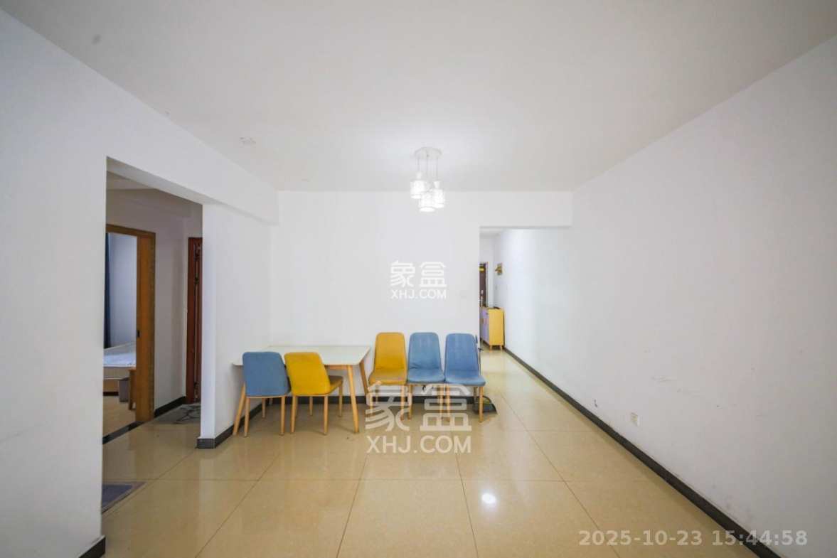 才子嘉都 3室2厅2卫 2100.0元/月 才子嘉都 3室2厅2卫 2100.0元/月室内图