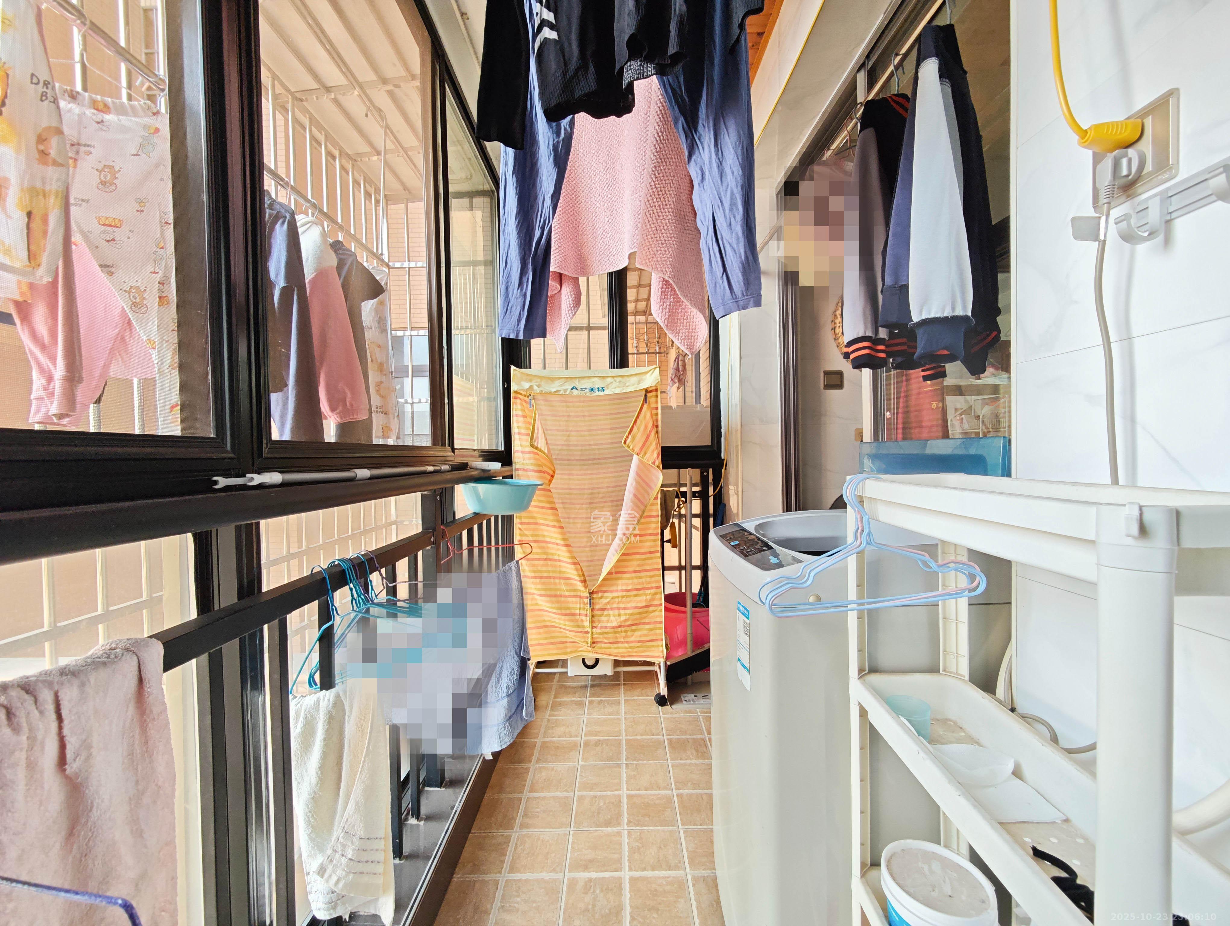 白田佳苑  3室2厅2卫    72.0万阳台