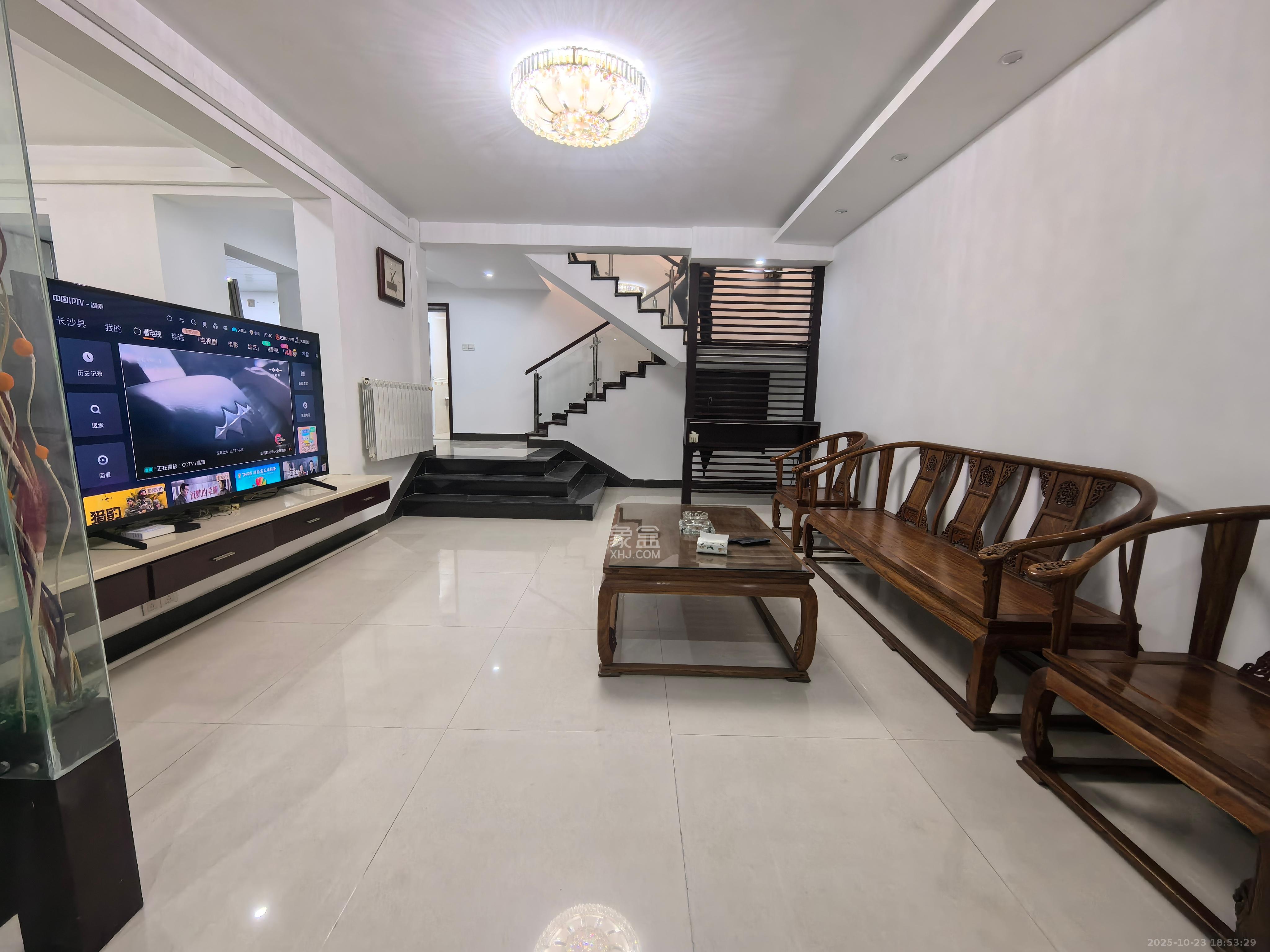 幸福里(幸福里一期) 4室2厅3卫 3500.0元/月 幸福里(幸福里一期) 4室2厅3卫 3500.0元/月室内图