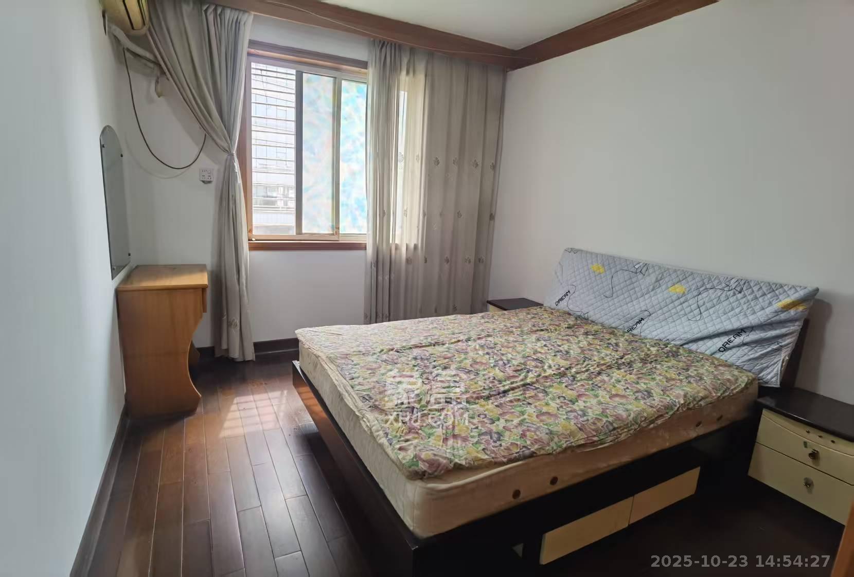 德政园  2室2厅1卫    1700.0元/月室内图