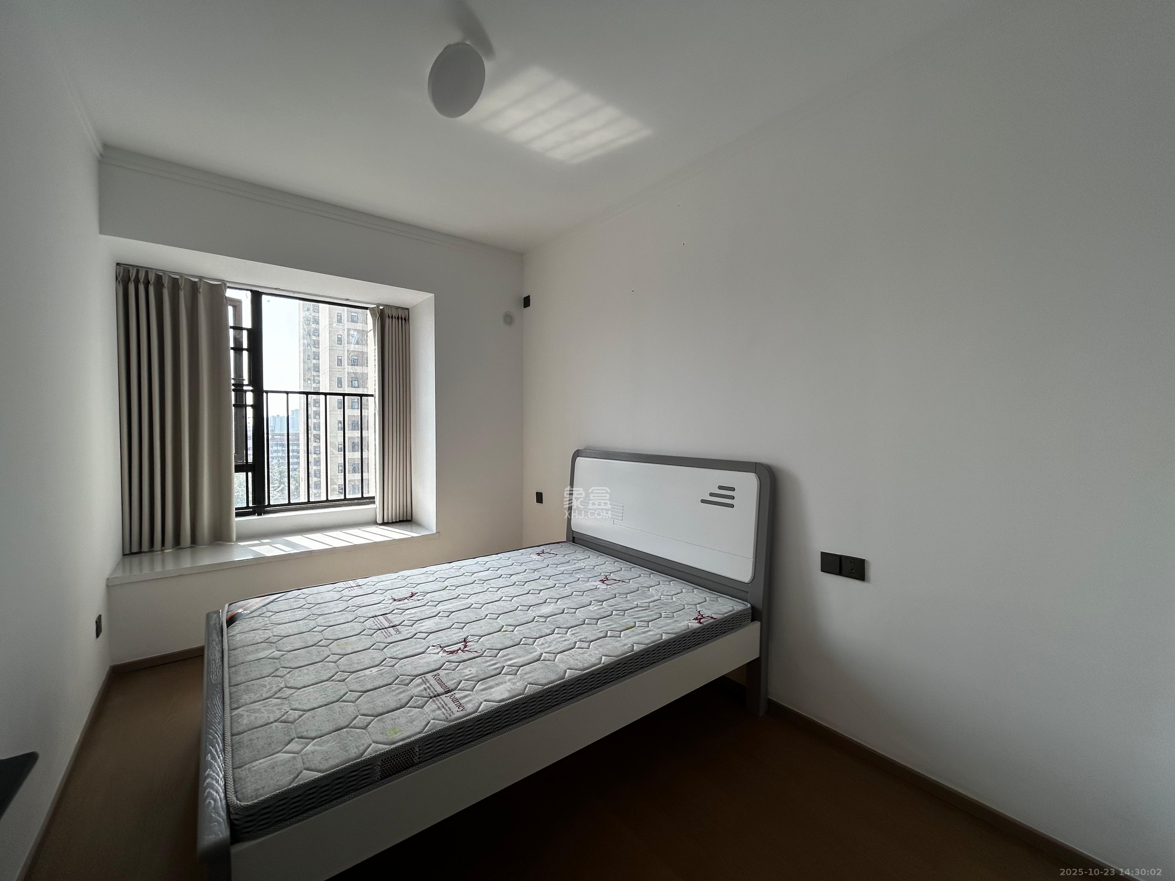 汉唐世家二期  4室2厅2卫    3000.0元/月 汉唐世家二期  4室2厅2卫    3000.0元/月室内图