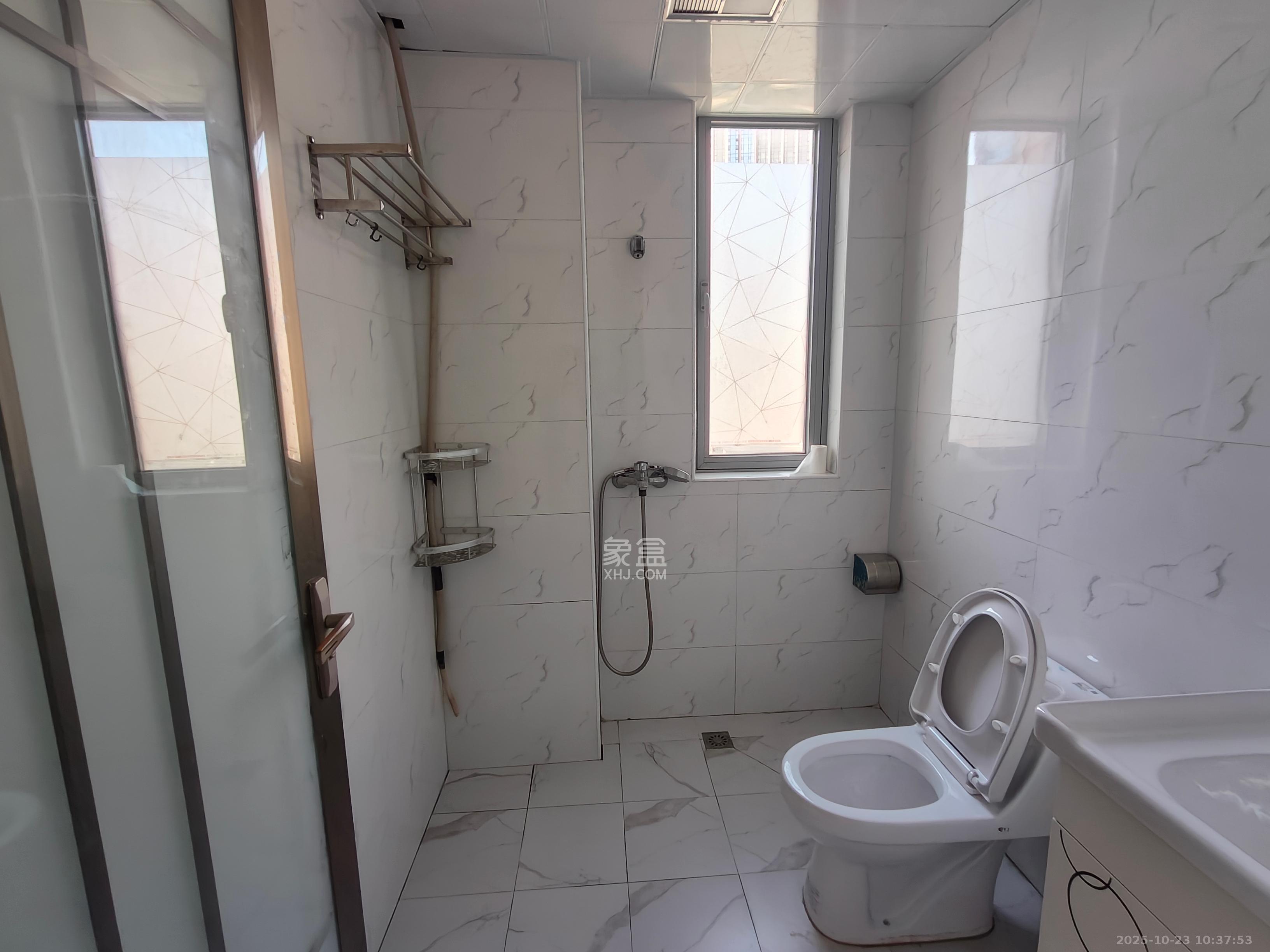 保利天禧D区  3室2厅2卫    3600.0元/月室内图