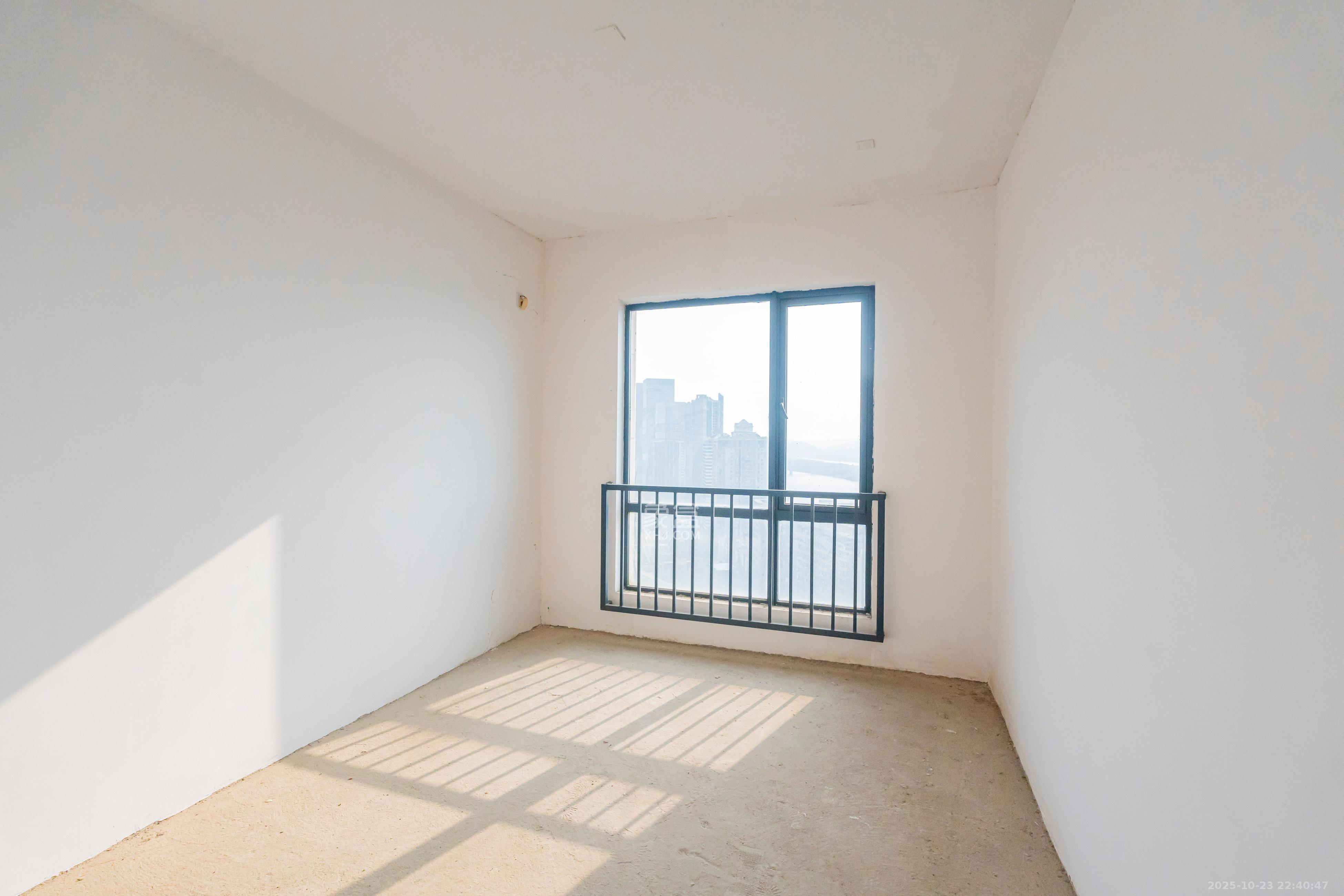 复地崑玉国际一期  1室2厅2卫    288.0万卧室