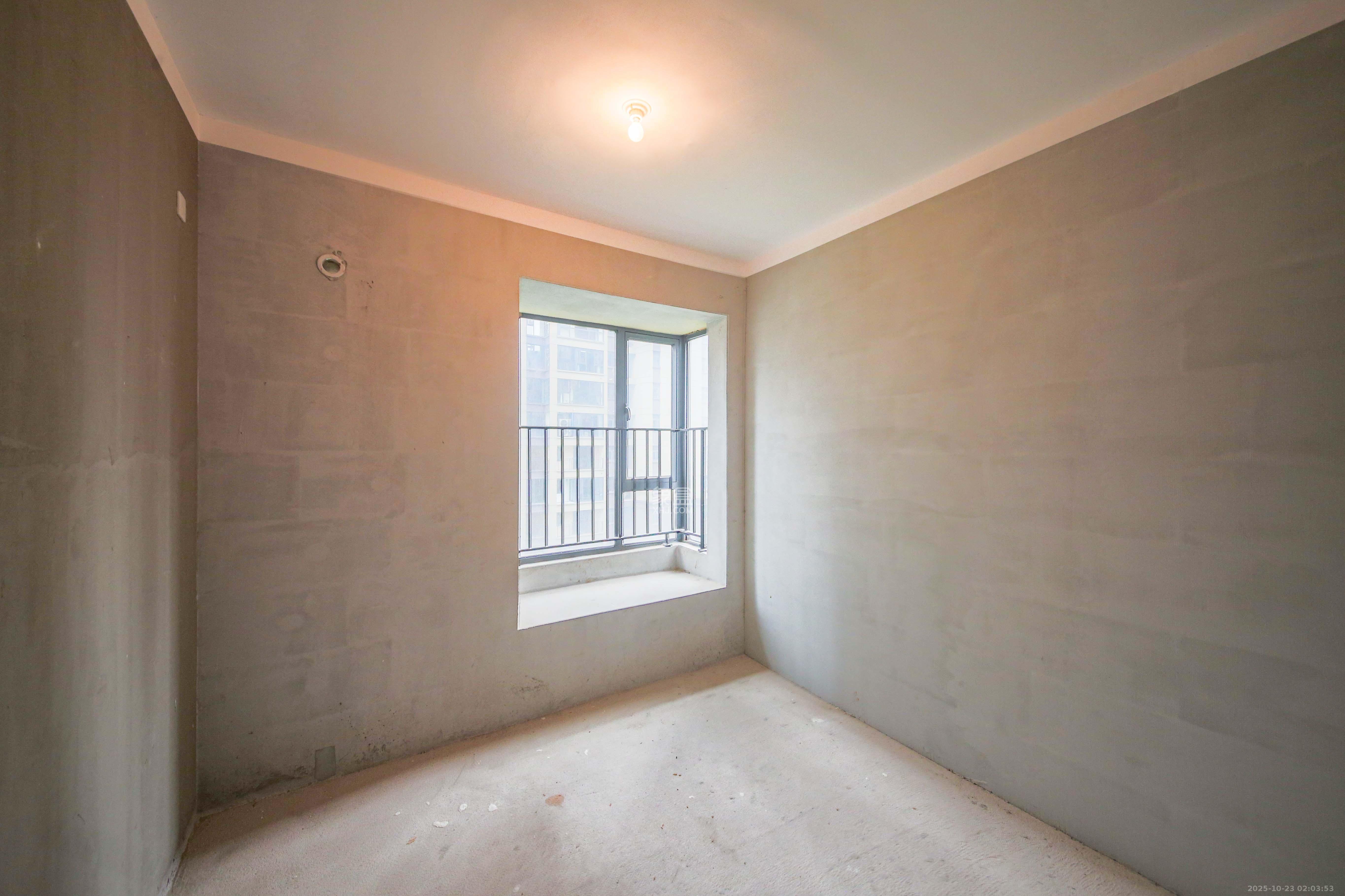 中建钰和城  4室2厅2卫    170.0万卧室