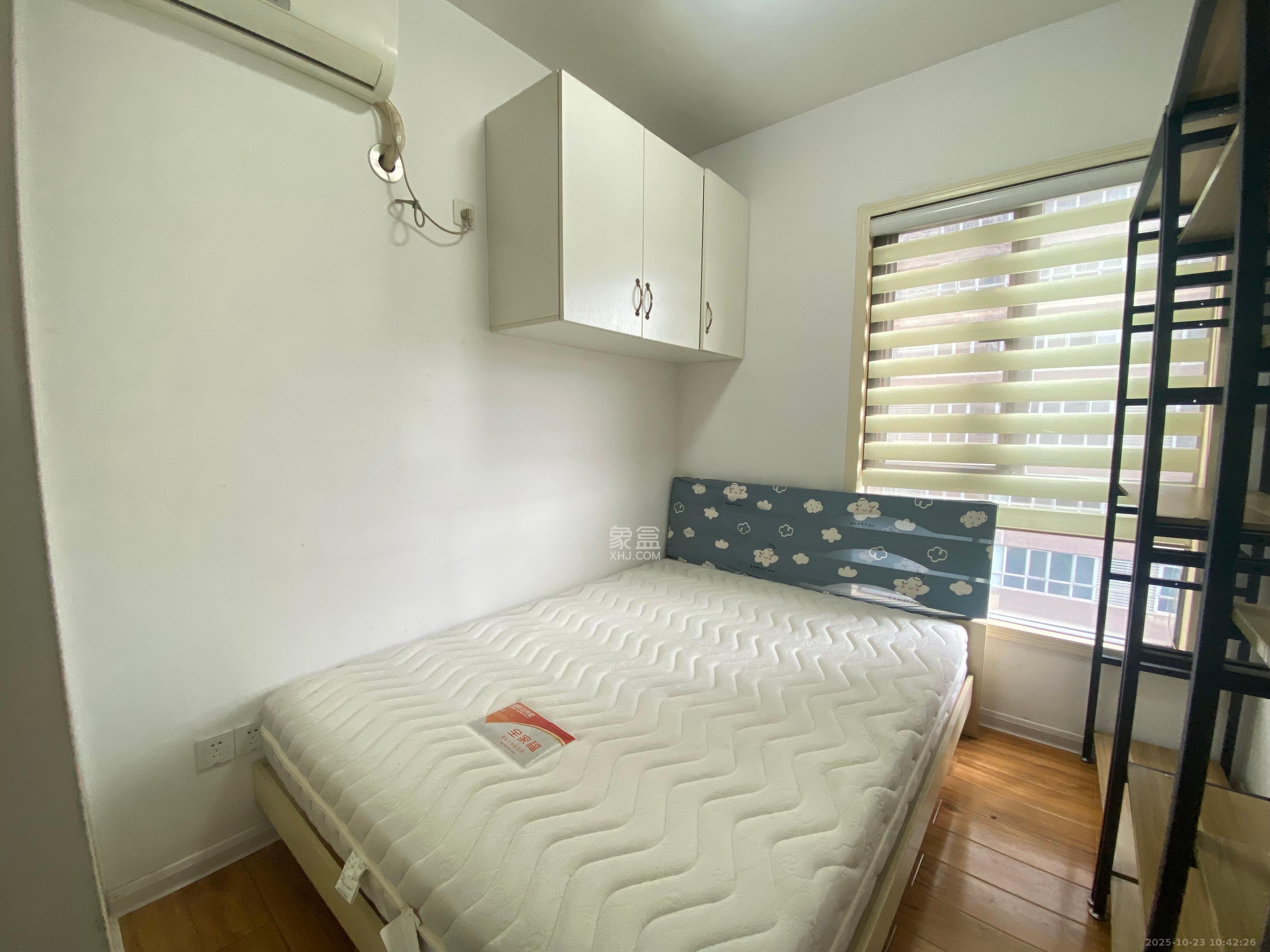 融科檀香山（融科紫檀、香山国际）  2室2厅1卫    2800.0元/月室内图