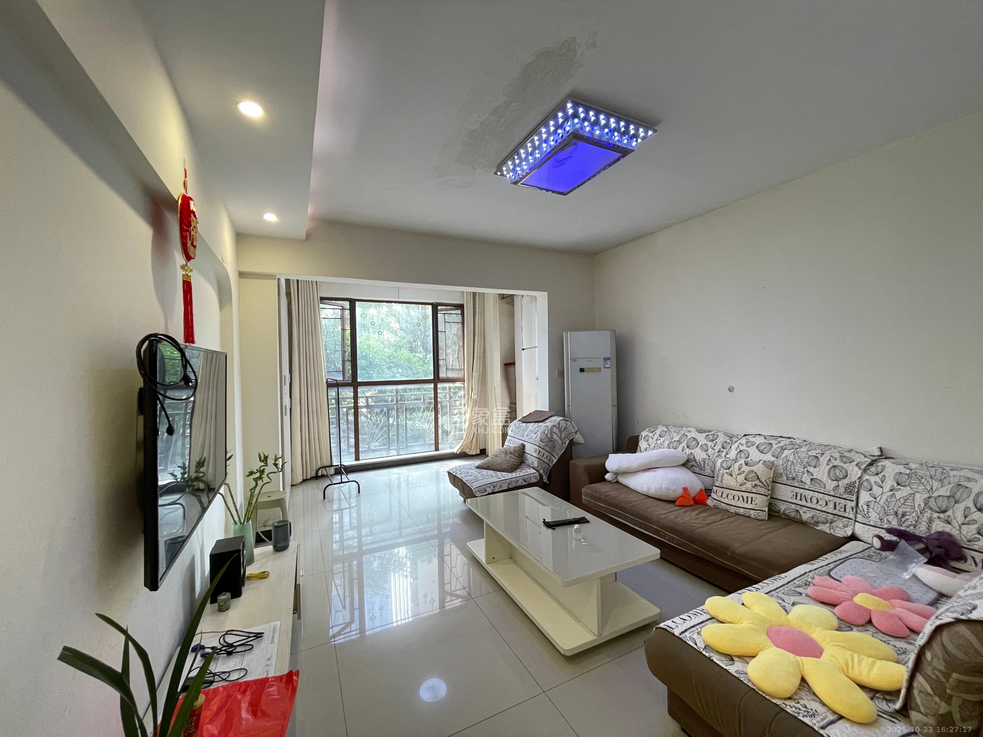 高信向日葵  2室2厅1卫    2350.0元/月 高信向日葵  2室2厅1卫    2350.0元/月