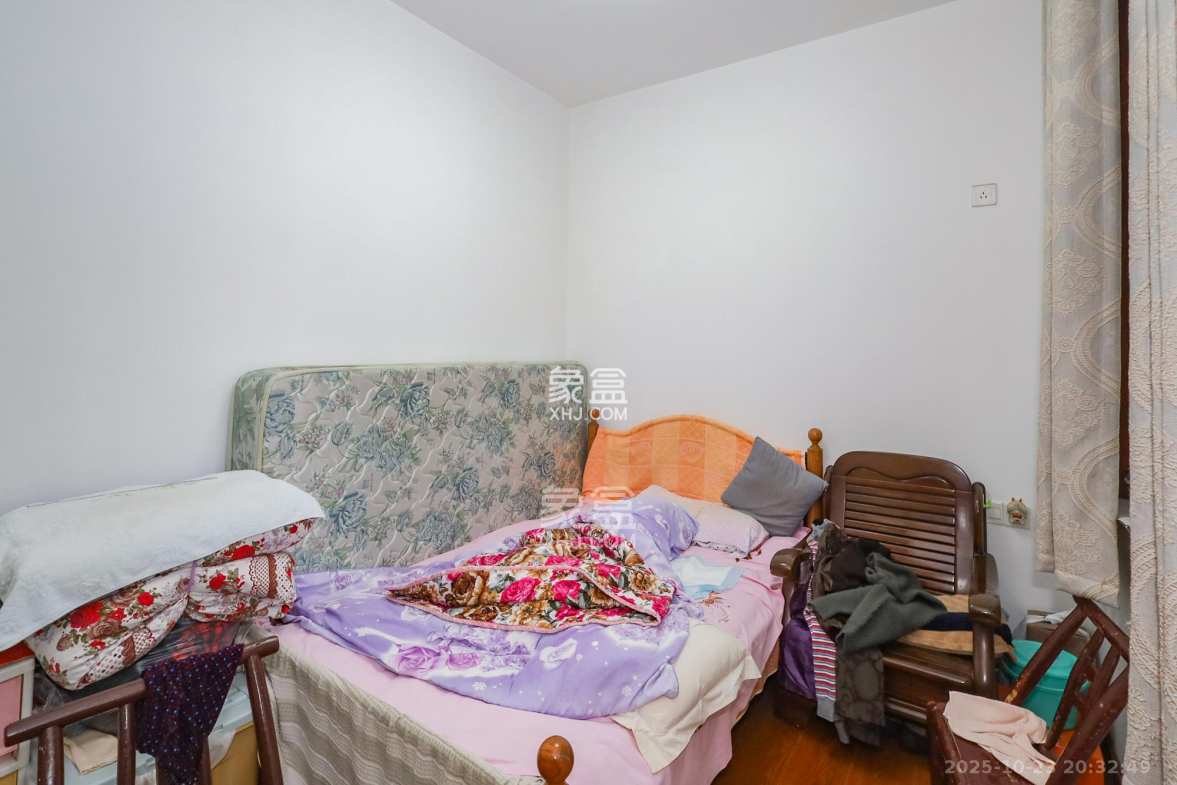 阳光丽城一期 3室2厅1卫 128.0万 阳光丽城一期 3室2厅1卫 128.0万卧室