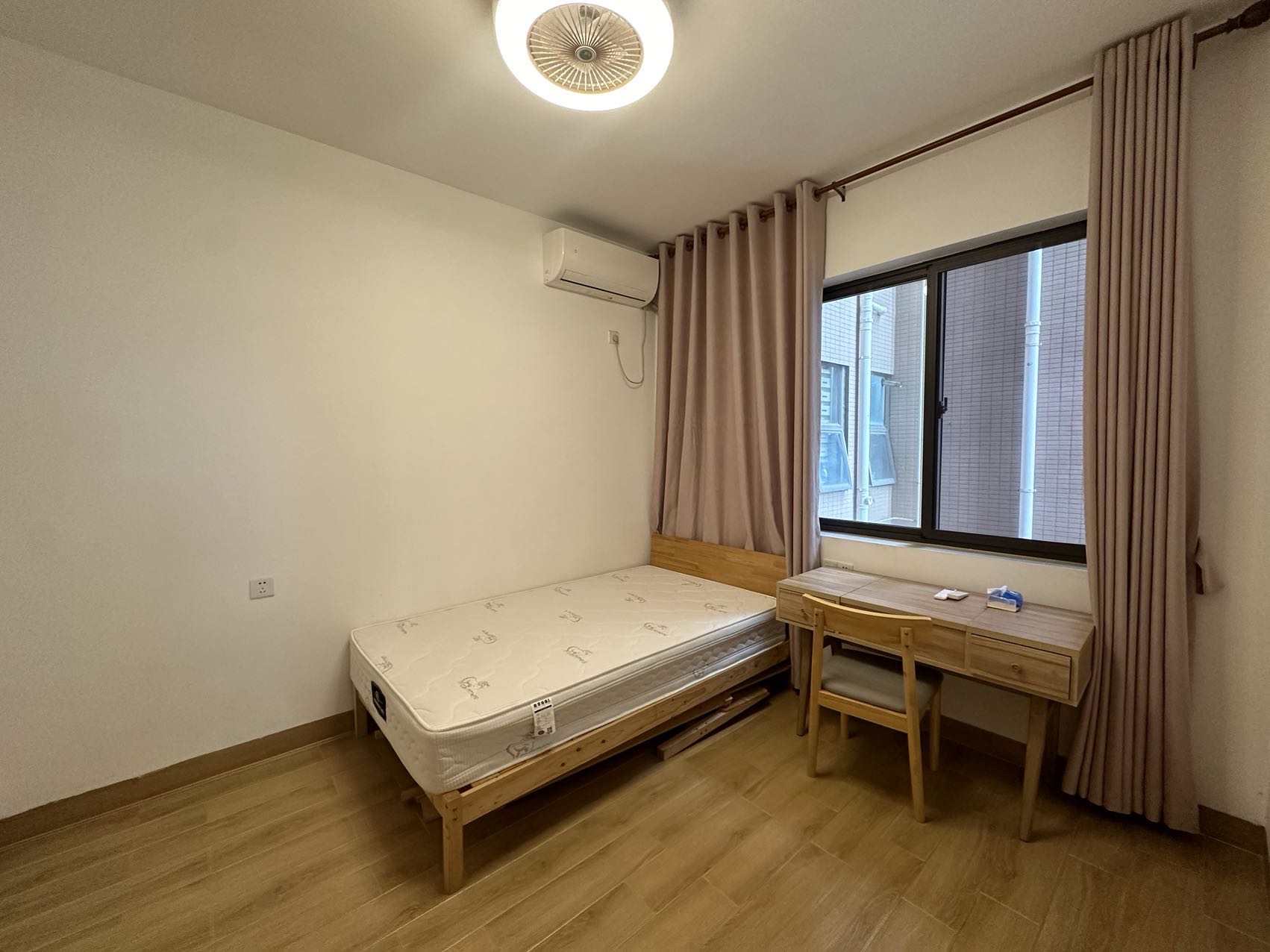 国贸城市花园  2室2厅1卫    4000.0元/月室内图