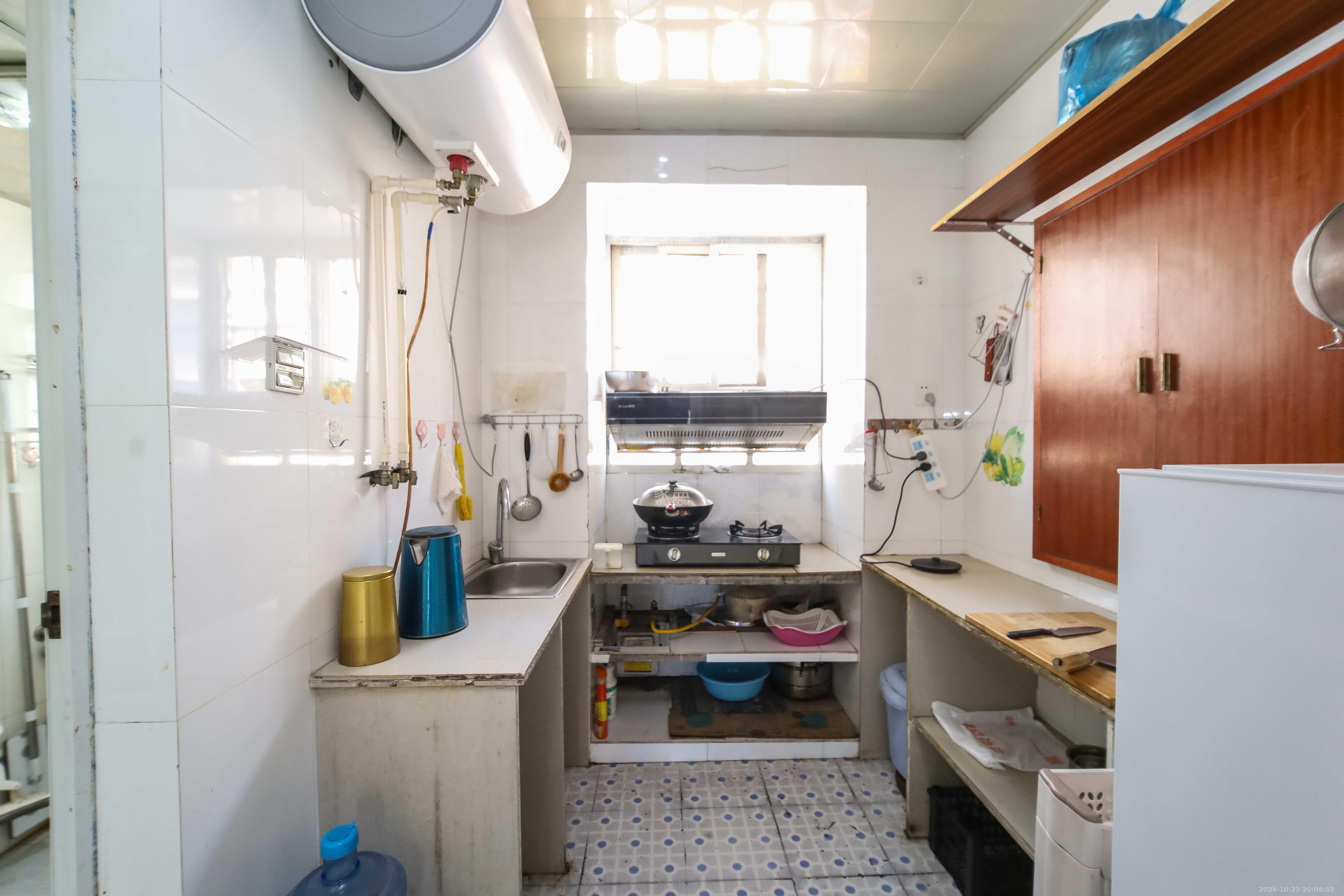 荷晏小区  2室1厅1卫    38.8万 荷晏小区  2室1厅1卫    38.8万厨房