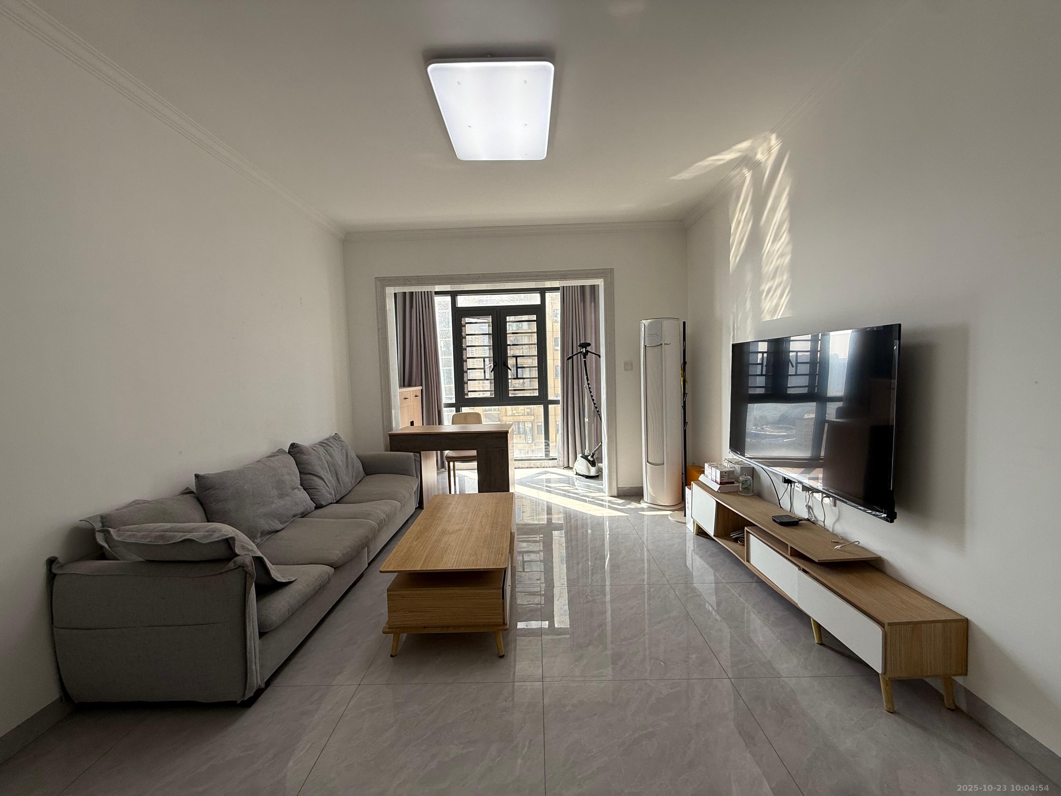 江山帝景雅典  3室2厅1卫    2200.0元/月 江山帝景雅典  3室2厅1卫    2200.0元/月室内图