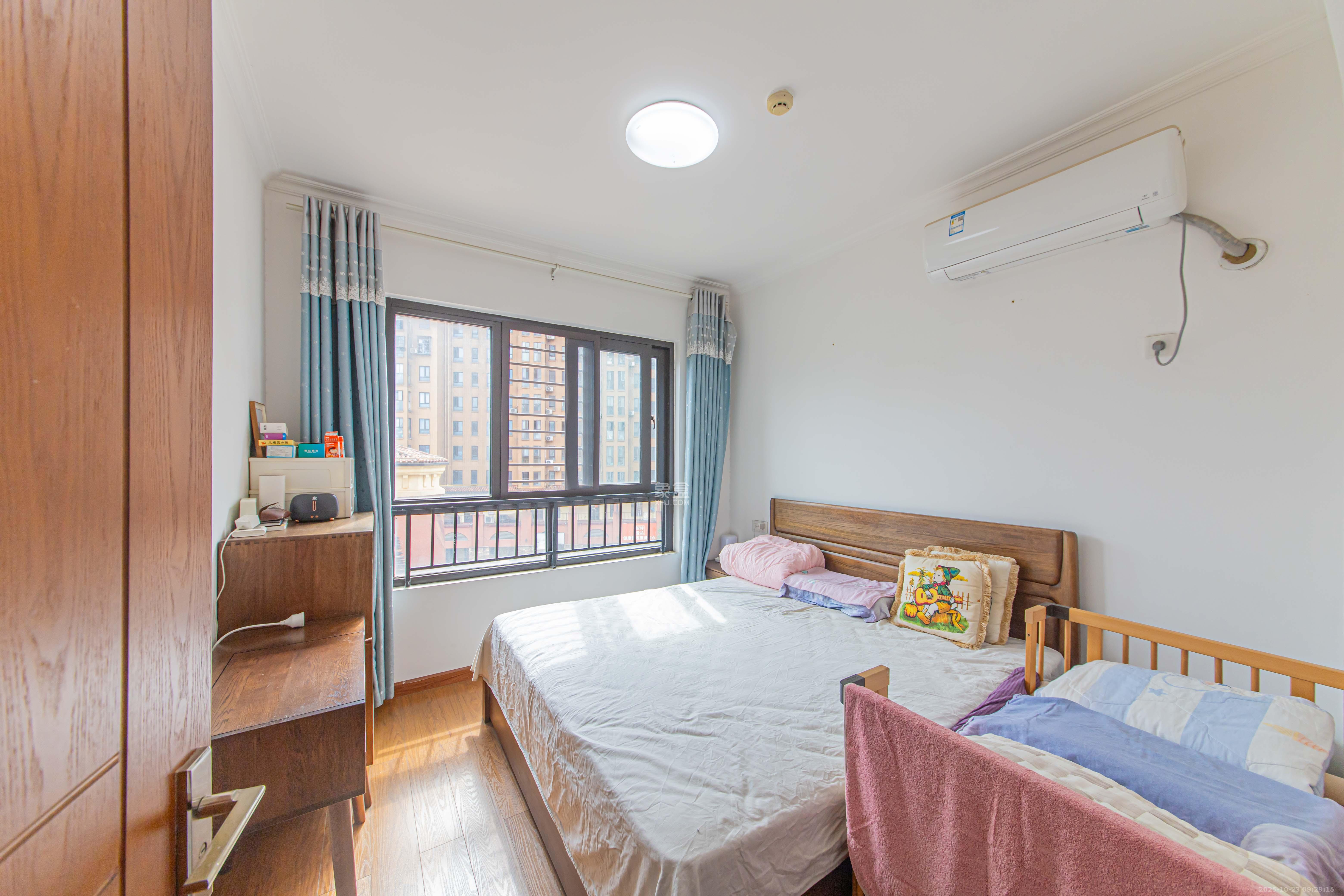 中信凯旋蓝岸(中信新城三期)  3室2厅1卫    48.0万 中信凯旋蓝岸(中信新城三期)  3室2厅1卫    48.0万卧室