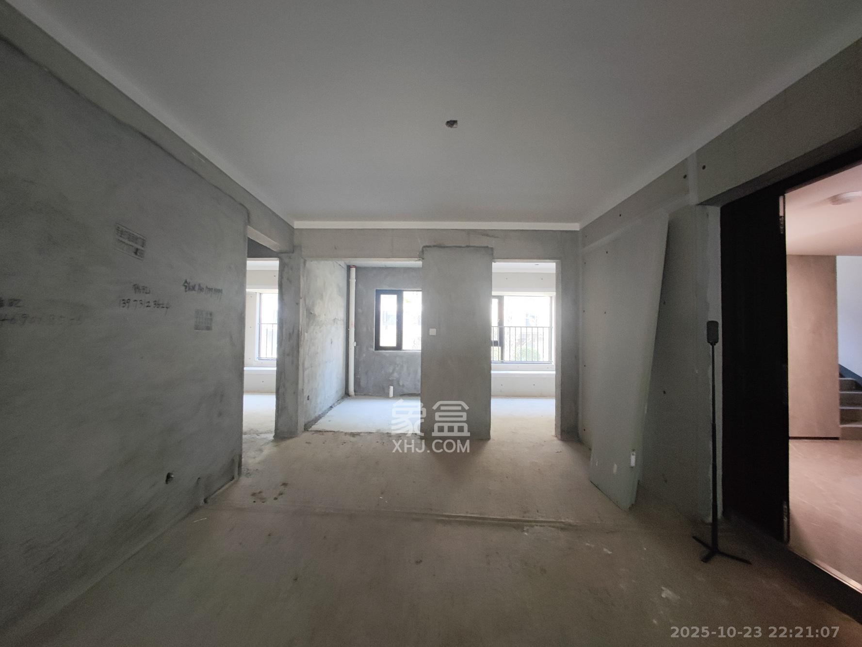 远洋红星天铂二期  3室2厅2卫    110.0万其他