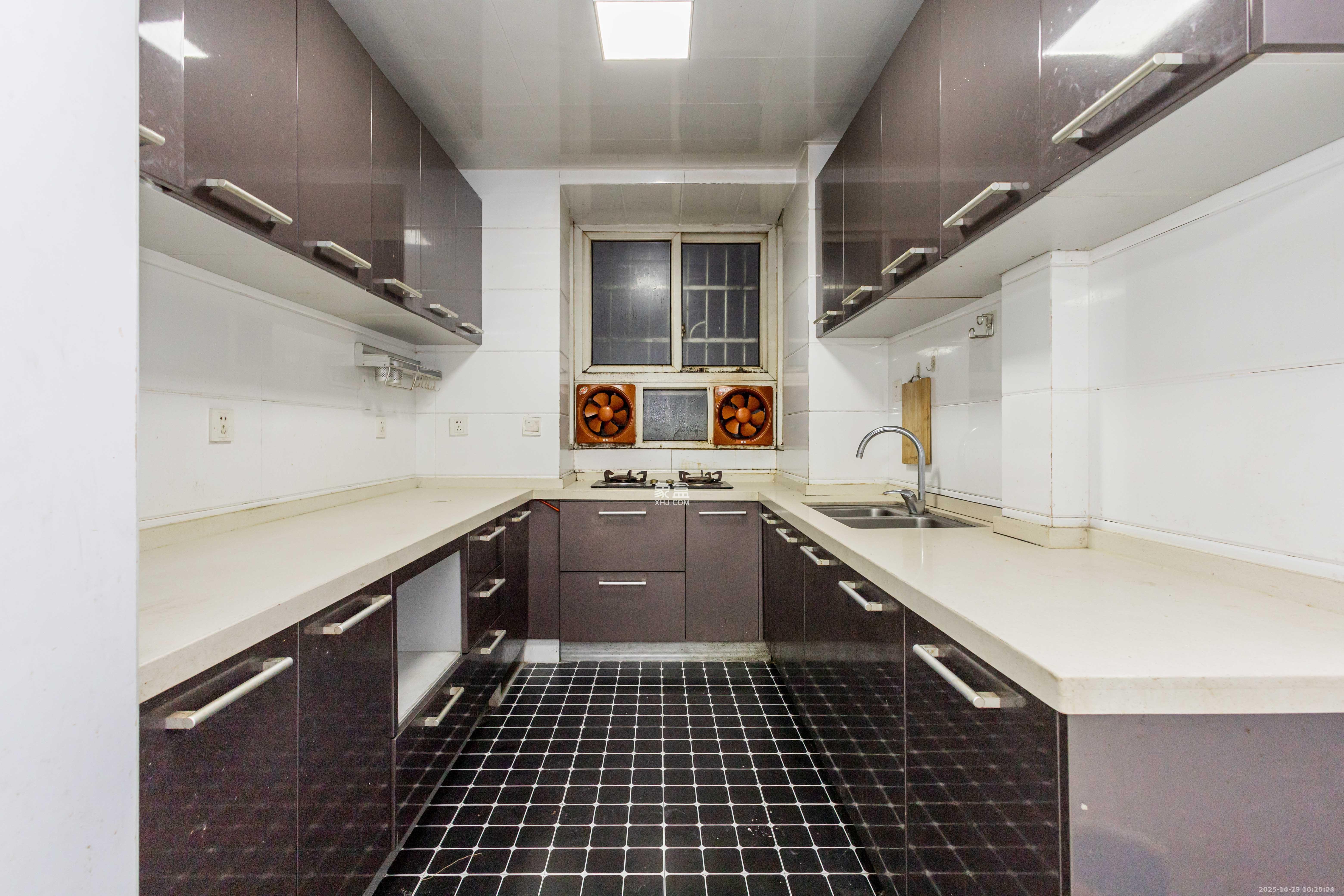 榔梨综合市场  3室2厅2卫    2000.0元/月室内图