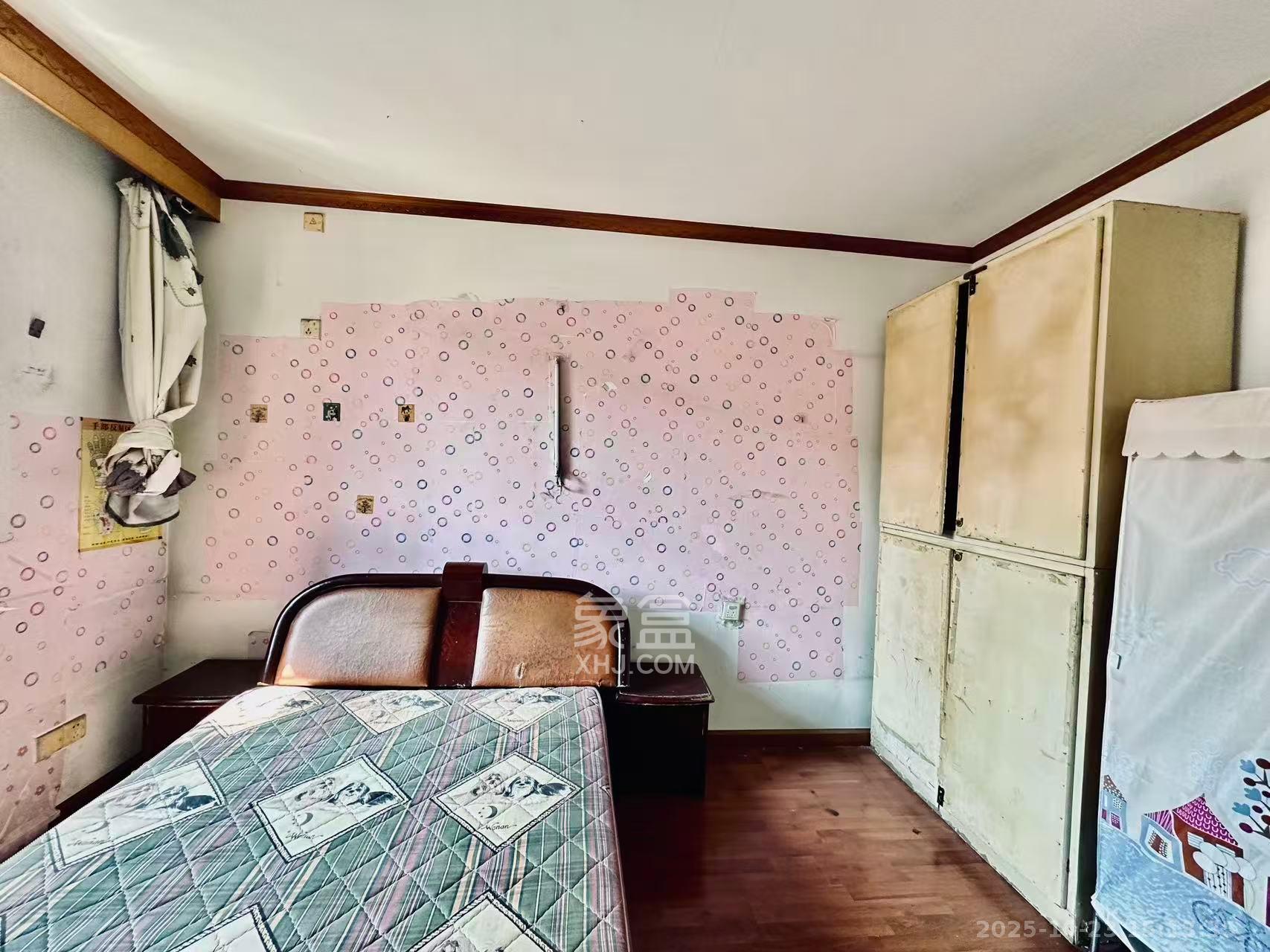 岳银小区(一二三五村)  2室2厅1卫    1000.0元/月 岳银小区(一二三五村)  2室2厅1卫    1000.0元/月室内图