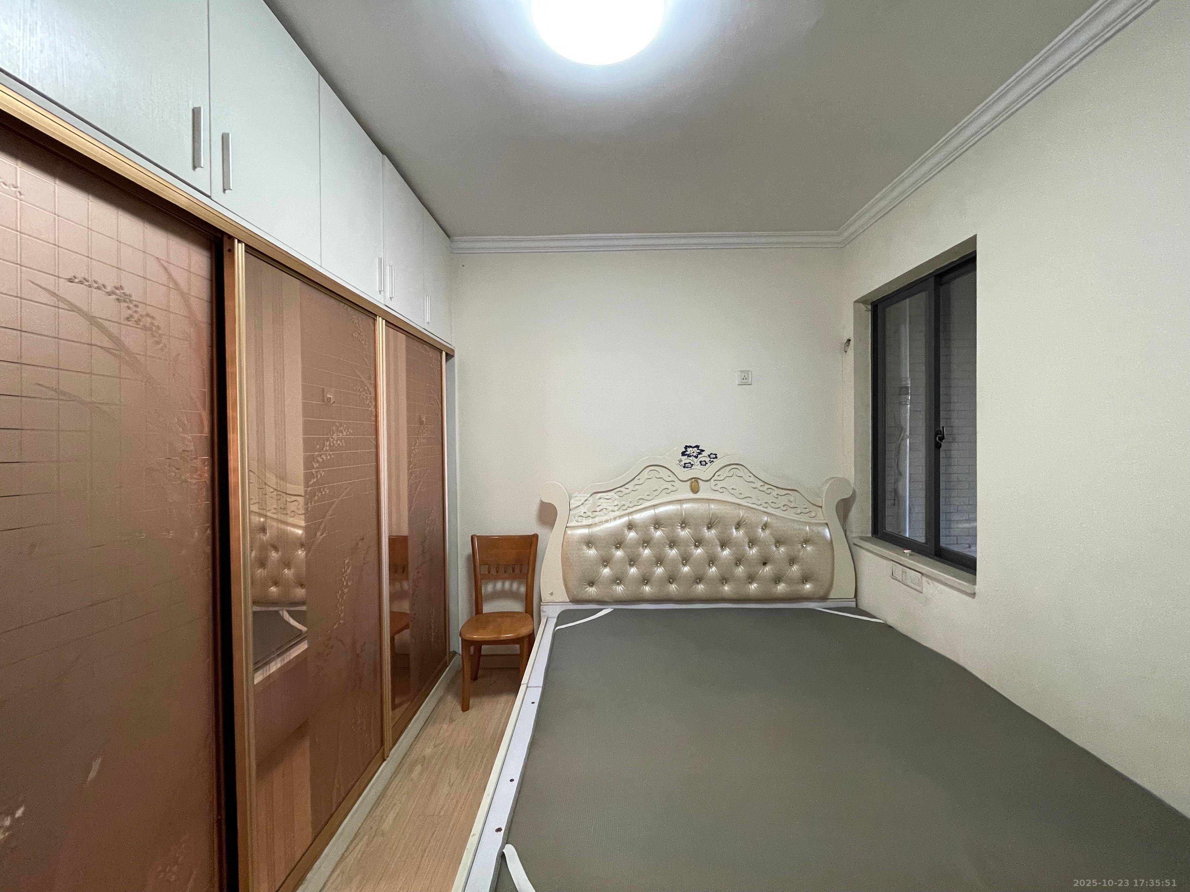 西铁馨寓(西铁领寓)  2室1厅1卫    1800.0元/月 西铁馨寓(西铁领寓)  2室1厅1卫    1800.0元/月室内图