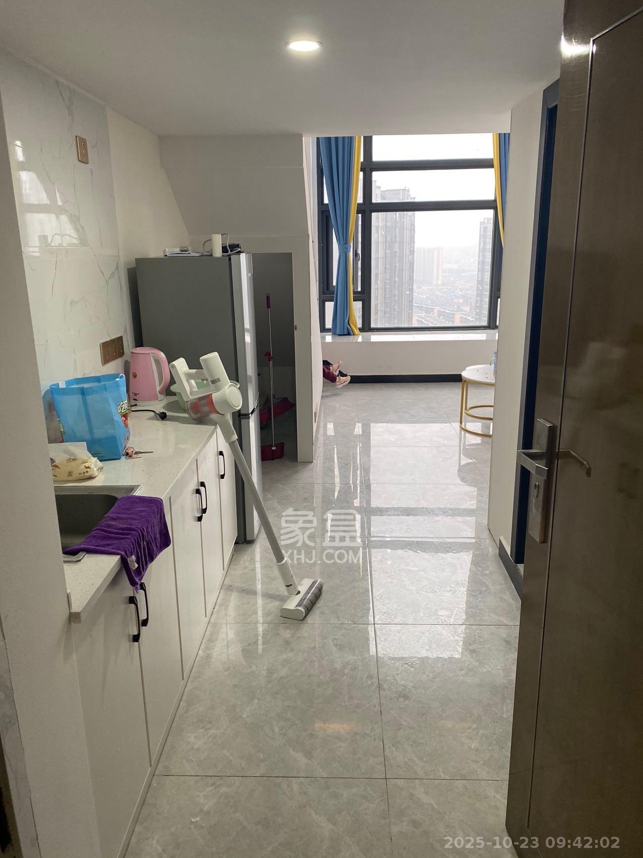 恒大上林苑  1室0厅0卫    1400.0元/月 恒大上林苑  1室0厅0卫    1400.0元/月室内图