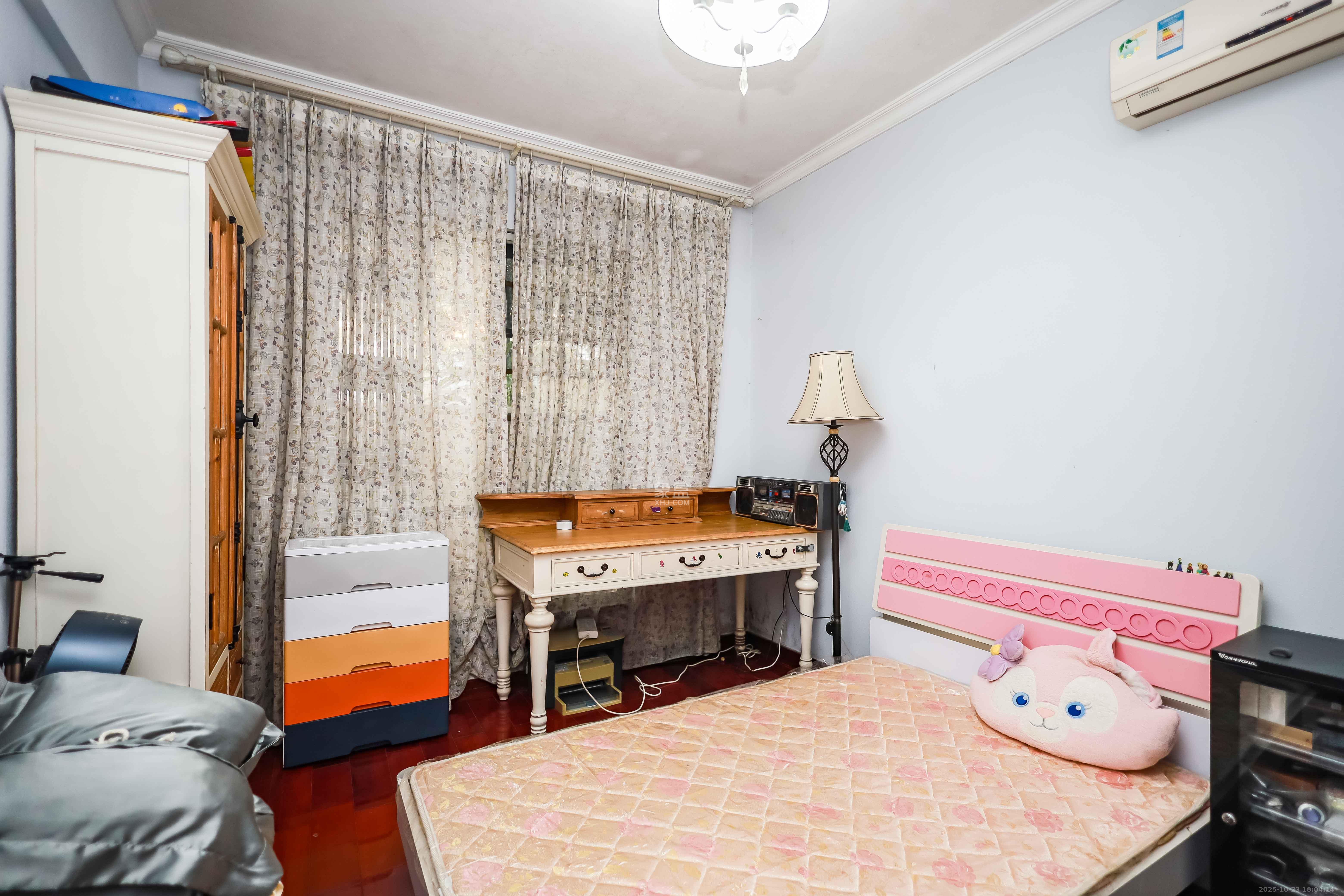 卓越蔚蓝海岸一期  3室2厅1卫    260.0万卧室