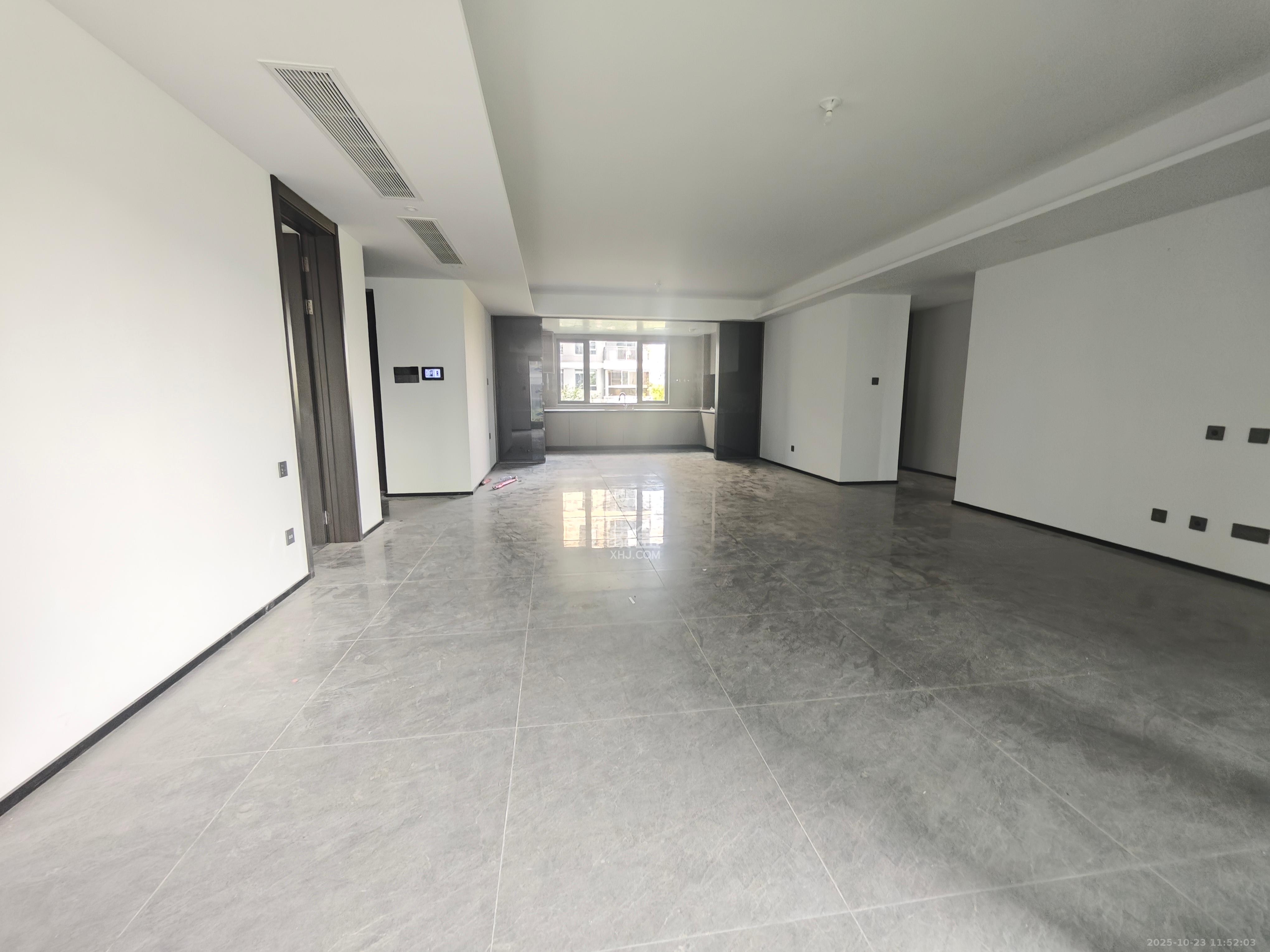 万科松湖天地 4室2厅3卫 8000.0元/月 万科松湖天地 4室2厅3卫 8000.0元/月室内图