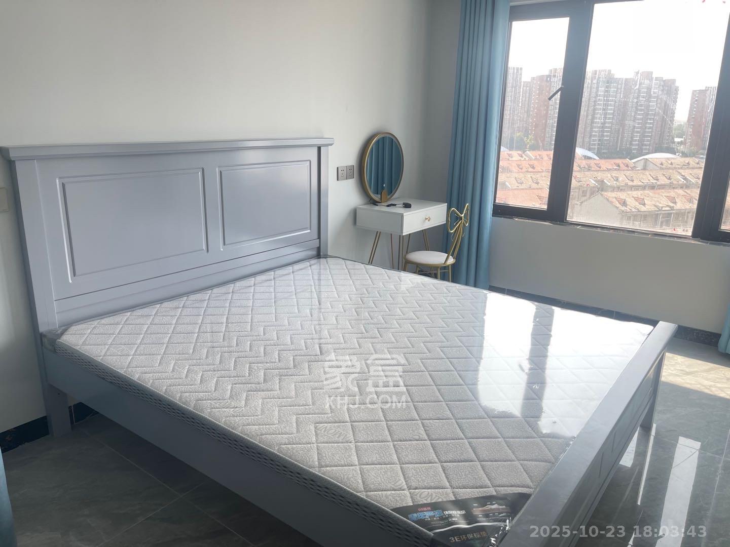 中海珑悦府  1室1厅1卫    1200.0元/月室内图