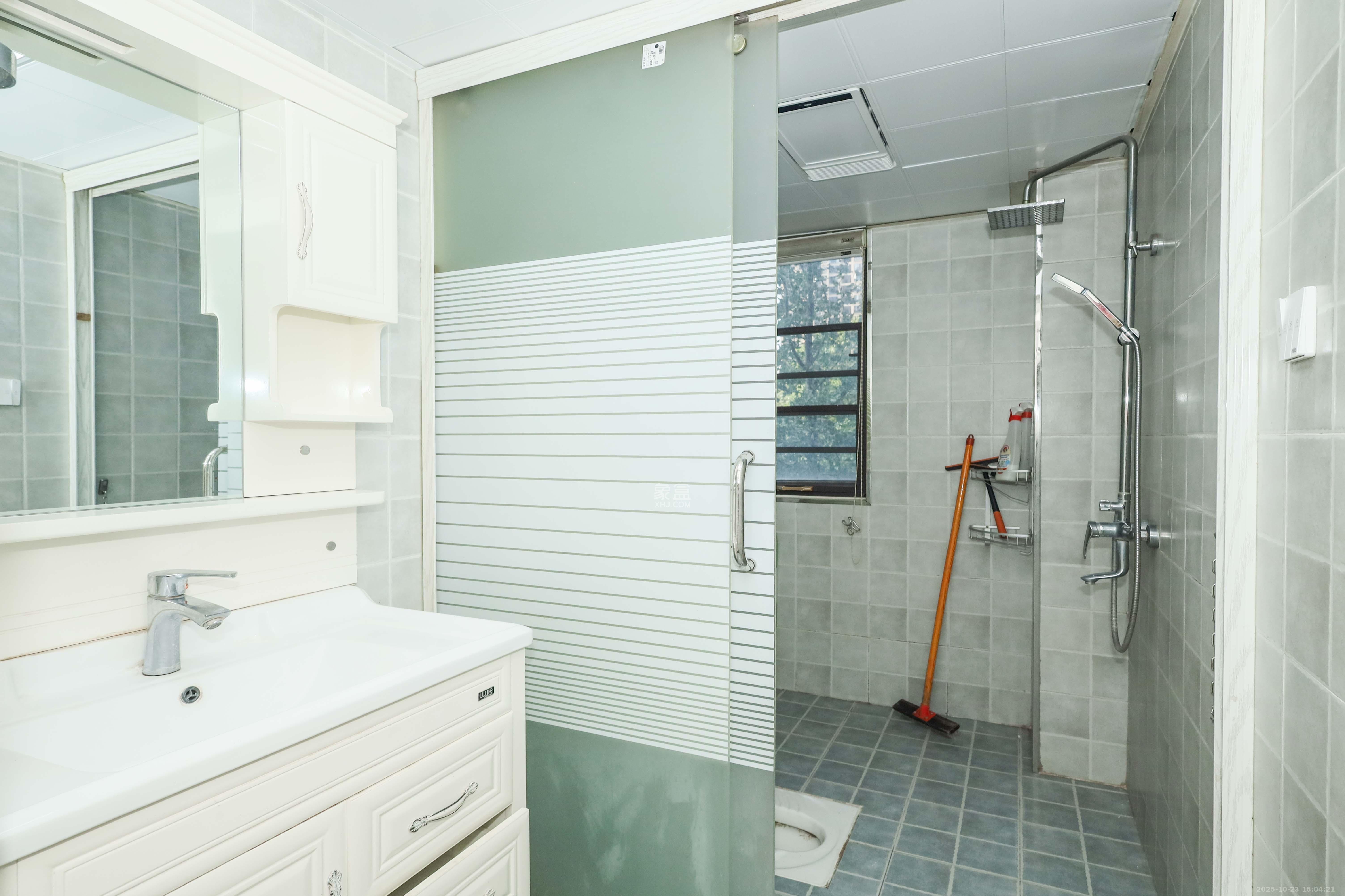 梅溪鑫苑名家  3室2厅2卫    109.0万卫生间