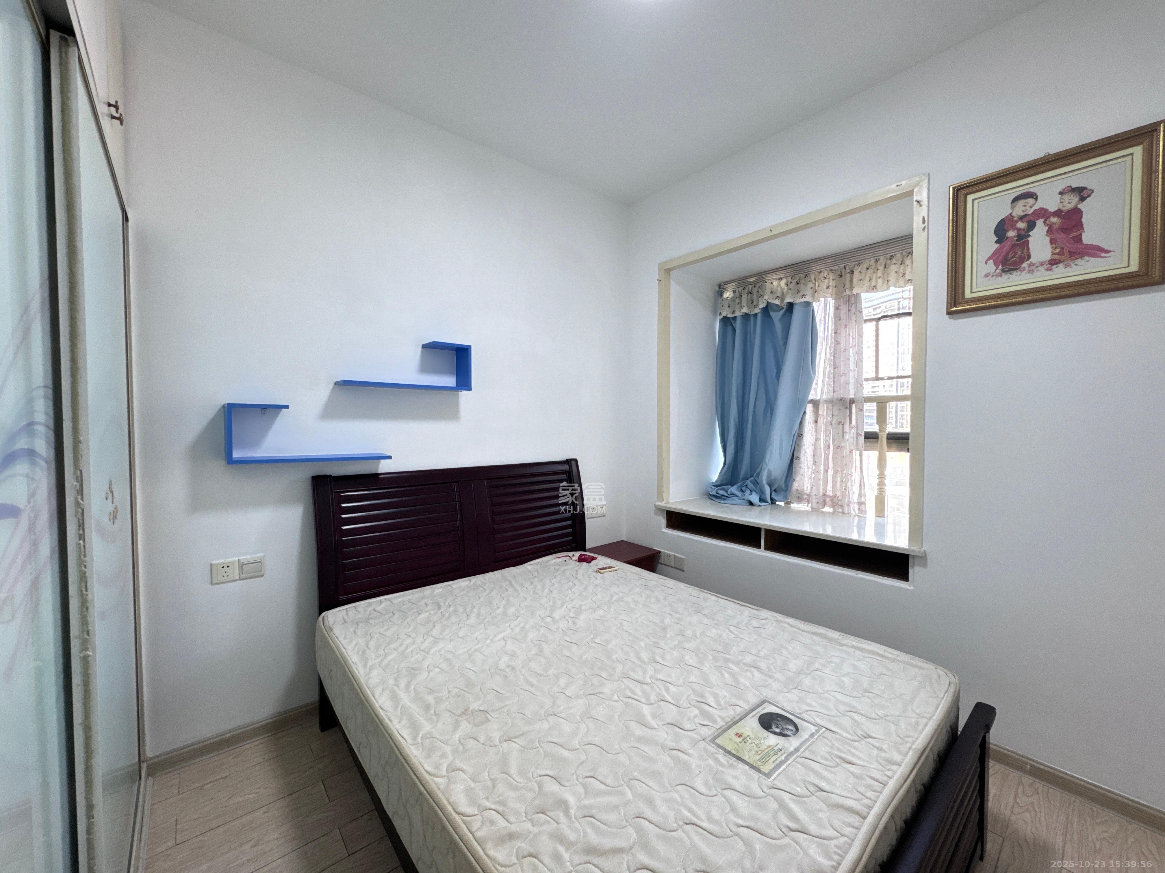 岳泰理想城  3室2厅1卫    2700.0元/月室内图