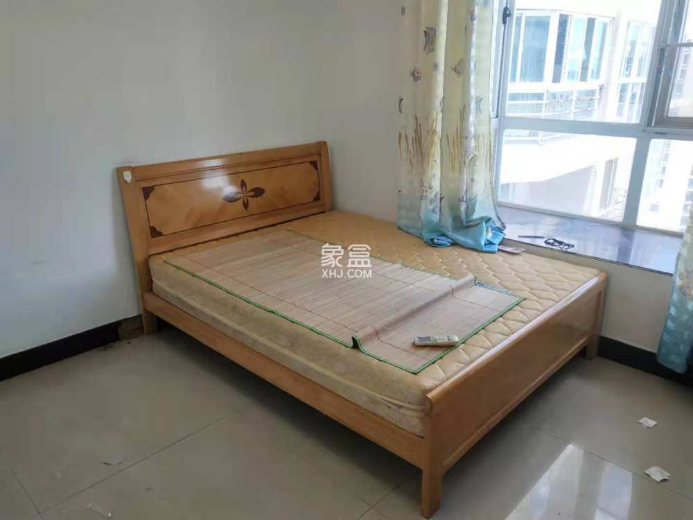 金域湾畔  2室1厅1卫    2300.0元/月室内图