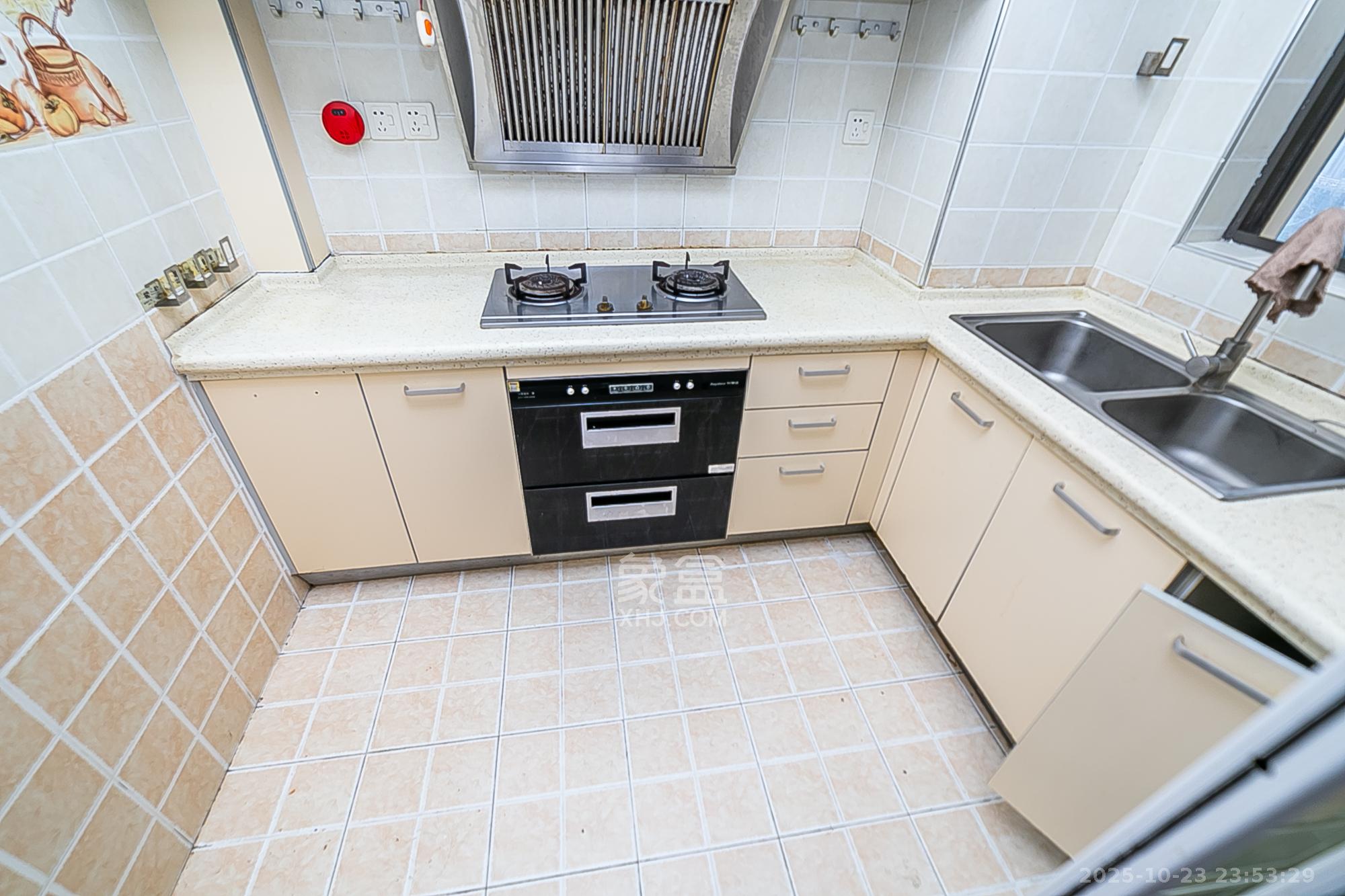 通用时代国际社区  3室2厅2卫    108.0万 通用时代国际社区  3室2厅2卫    108.0万其他