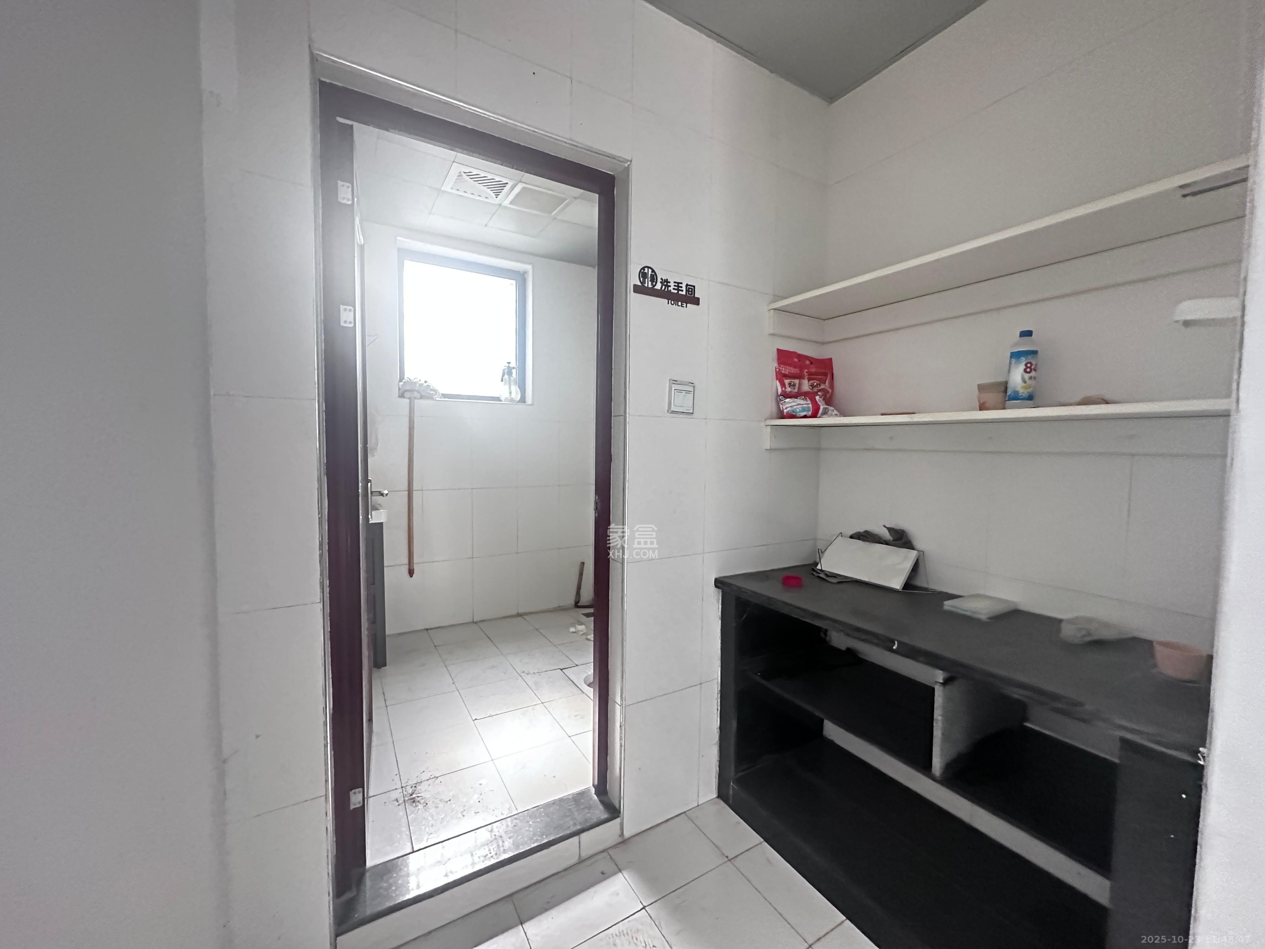 湘江世纪城聚江苑 3室2厅1卫 3000.0元/月 湘江世纪城聚江苑 3室2厅1卫 3000.0元/月室内图