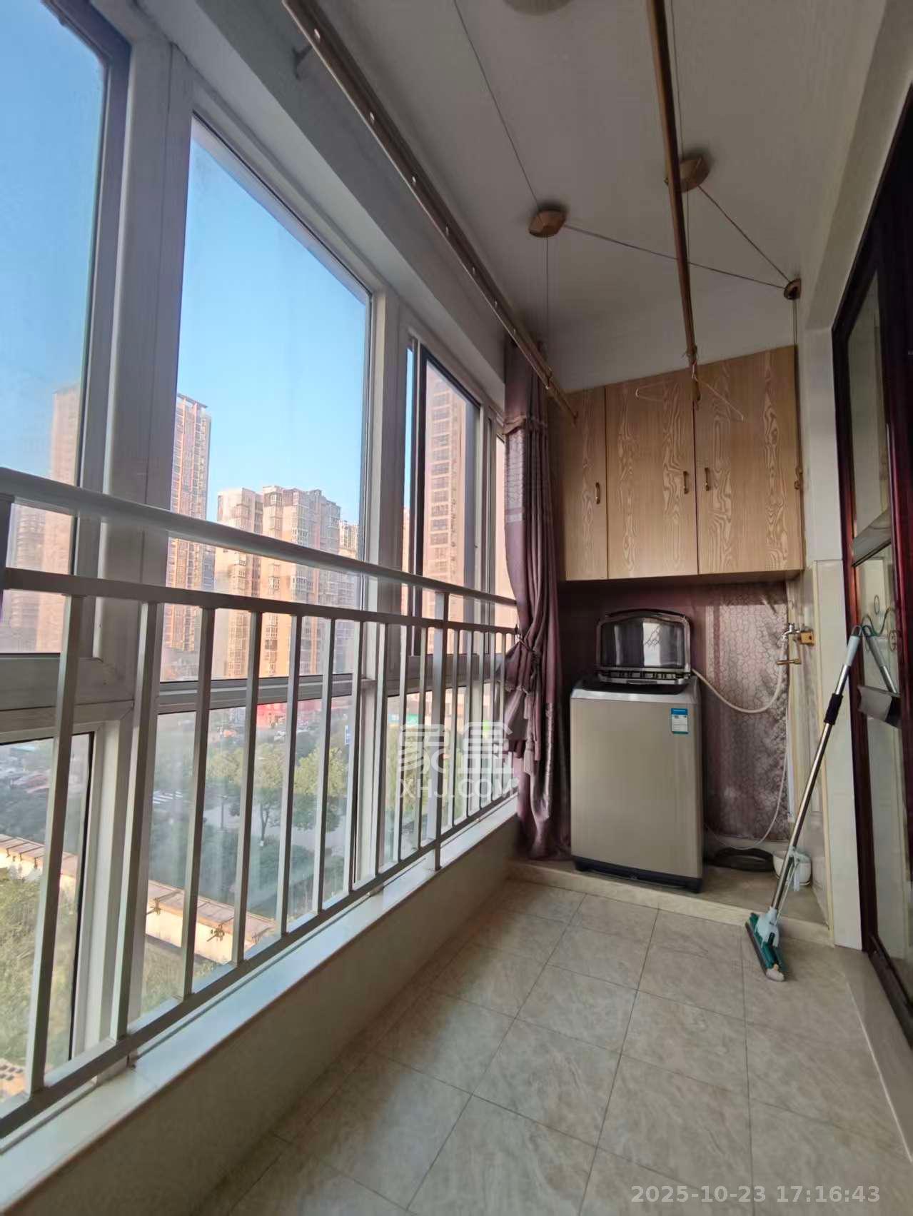 昌和商业中心/昌和国际  3室2厅2卫    1800.0元/月室内图