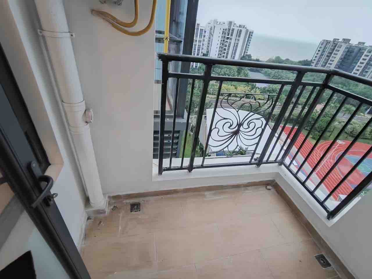 恒大美丽沙天珺湾  4室2厅2卫    410.0万客厅