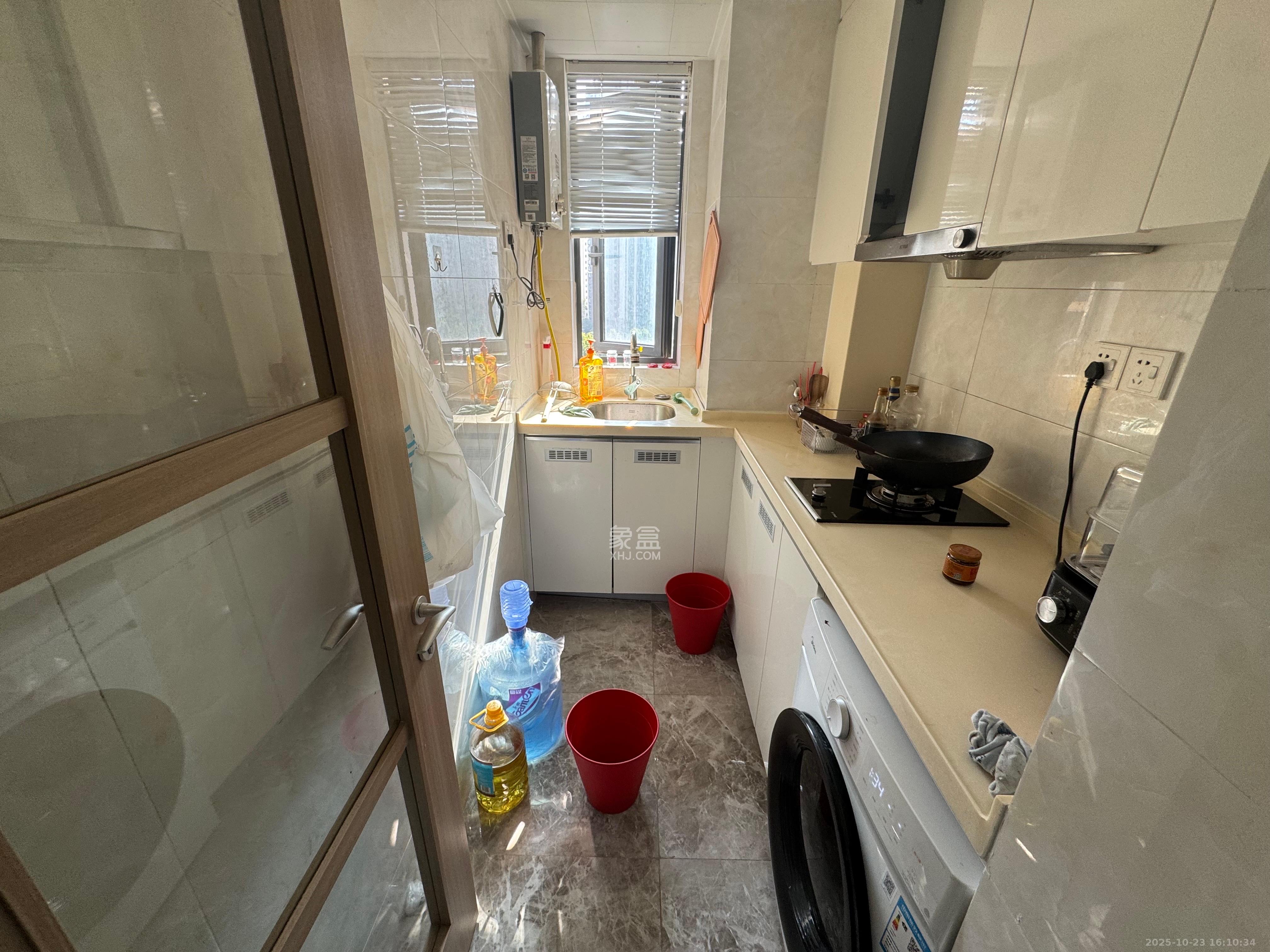 卓越浅水湾  1室1厅1卫    2000.0元/月 卓越浅水湾  1室1厅1卫    2000.0元/月室内图