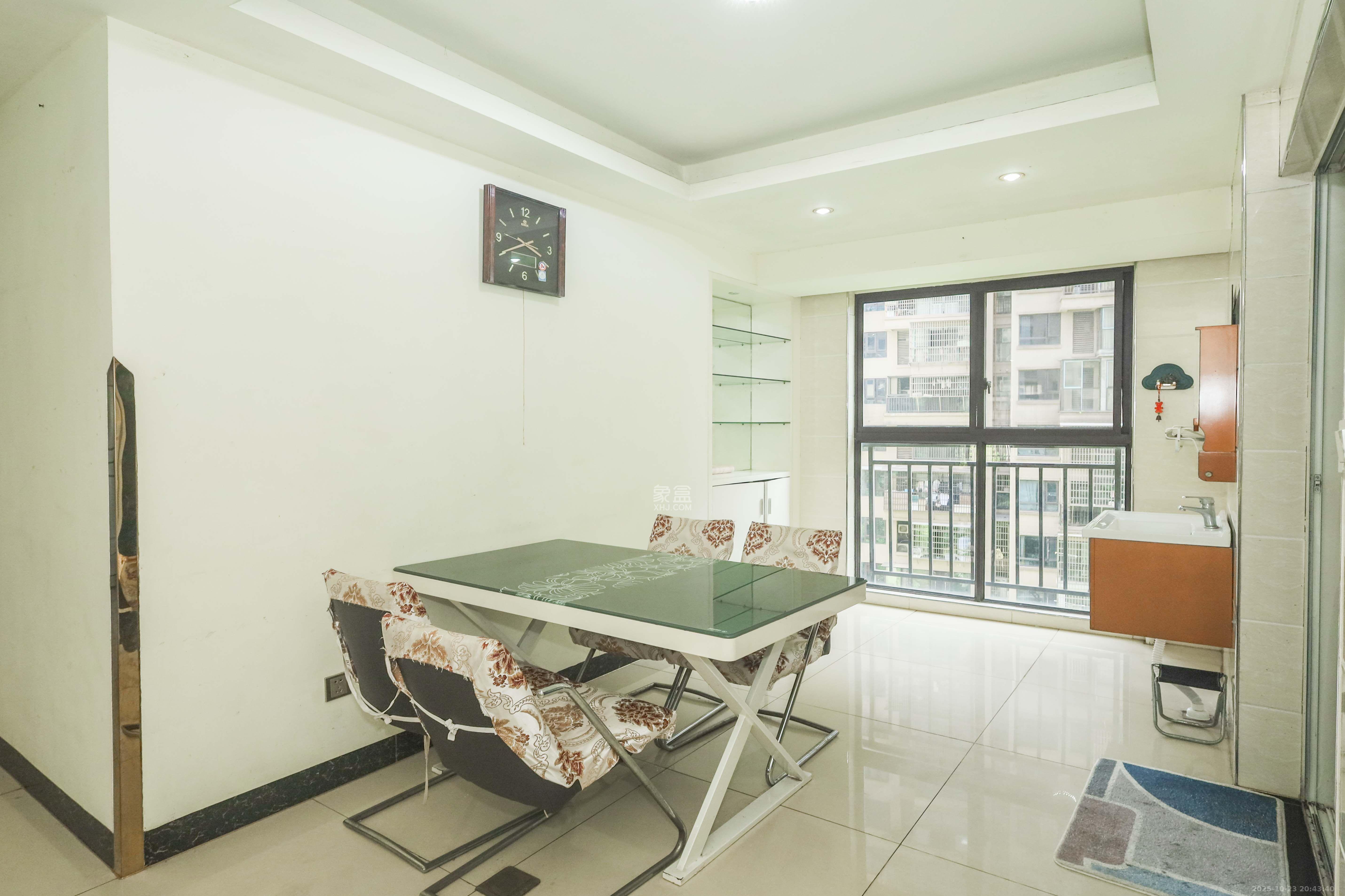 保利麓谷林语E区  3室2厅1卫    2400.0元/月室内图