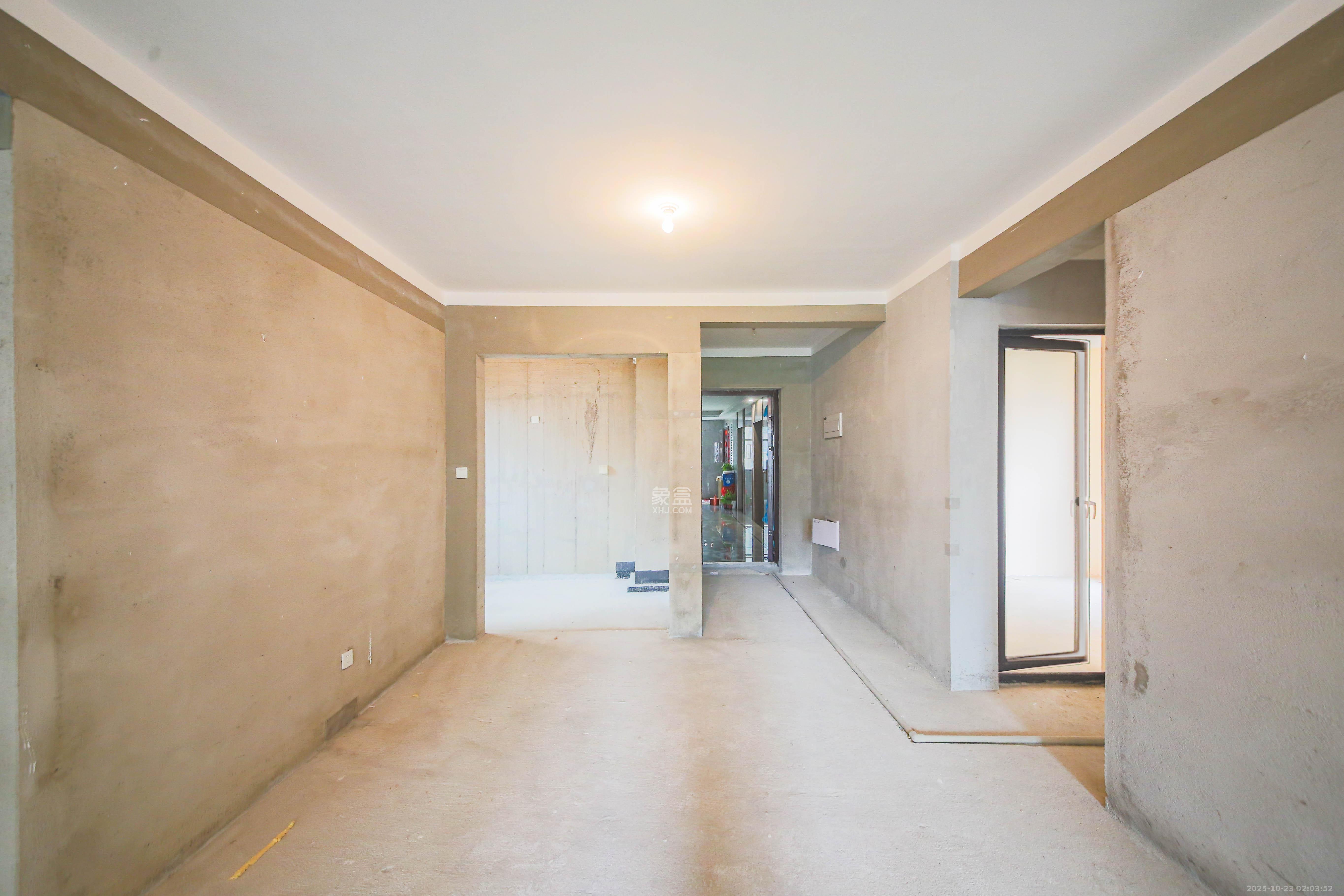 中建钰和城  4室2厅2卫    170.0万客厅