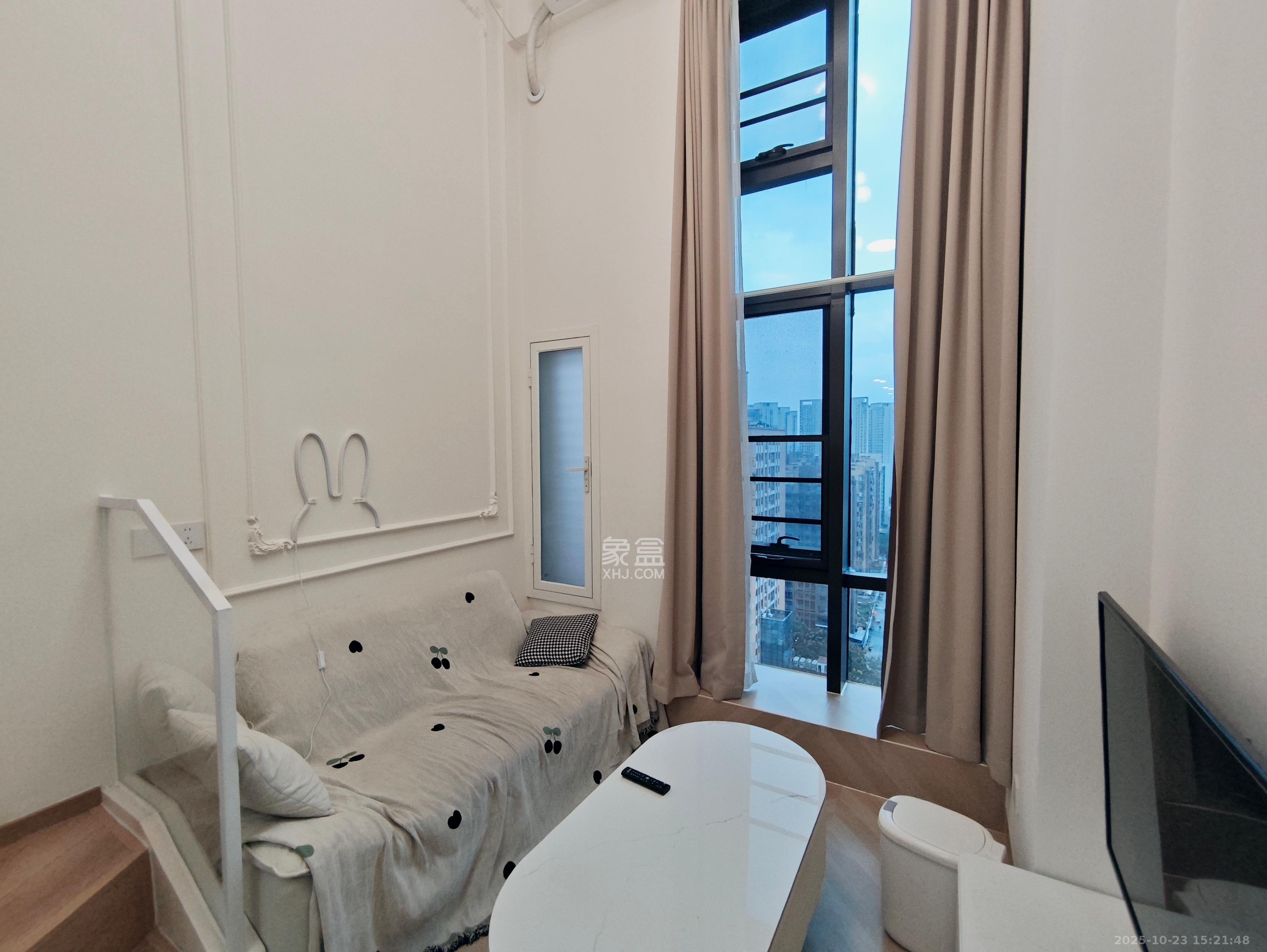 珠江花城好世界  1室1厅1卫    2100.0元/月 珠江花城好世界  1室1厅1卫    2100.0元/月室内图