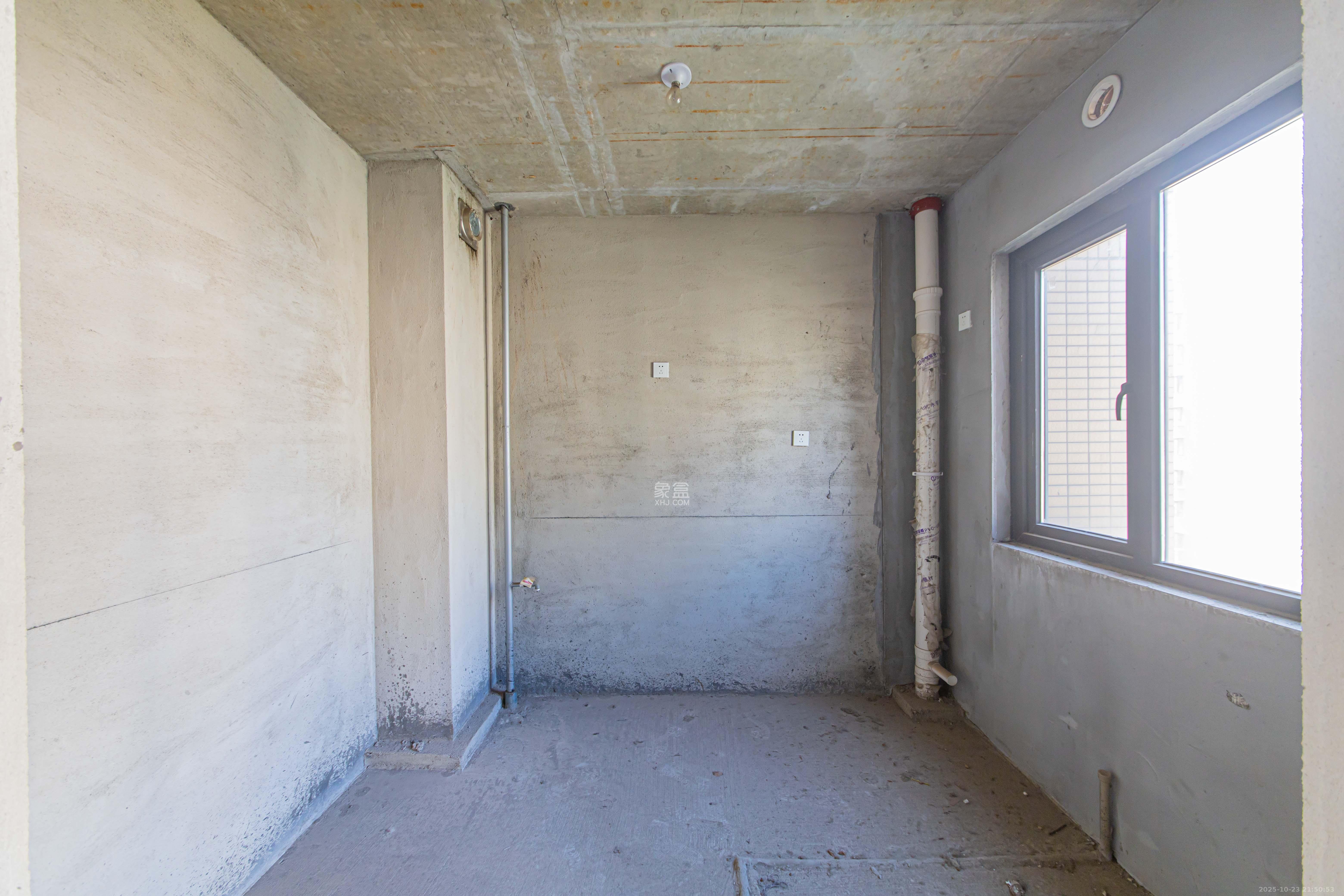 北辰中央公园C区  4室2厅2卫    133.0万厨房