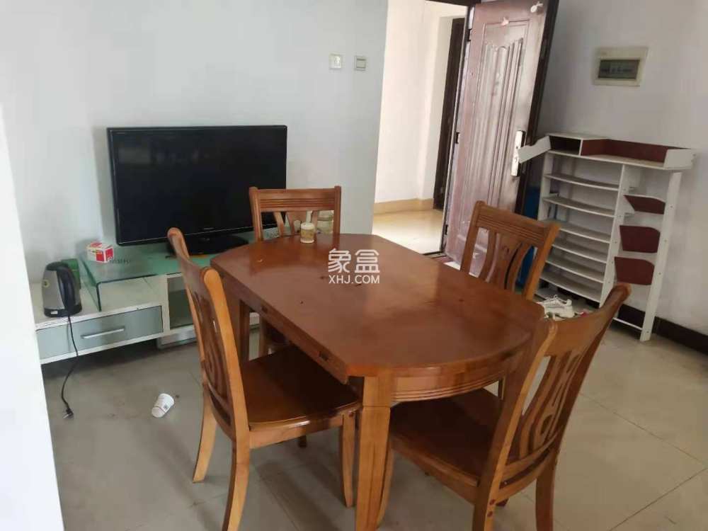 金域湾畔  2室1厅1卫    2300.0元/月室内图