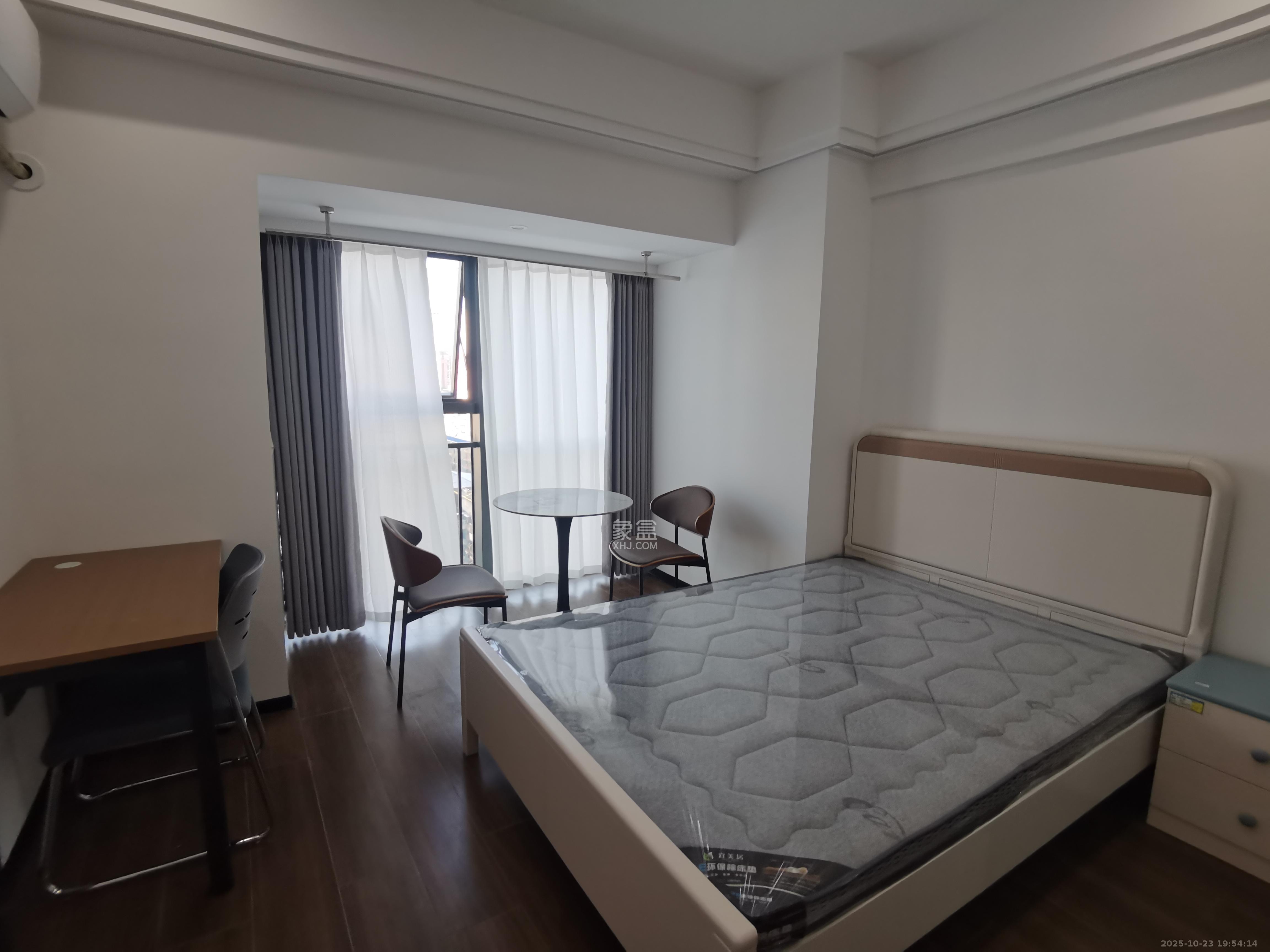 华润置地中心 1室1厅1卫 2400.0元/月 华润置地中心 1室1厅1卫 2400.0元/月室内图