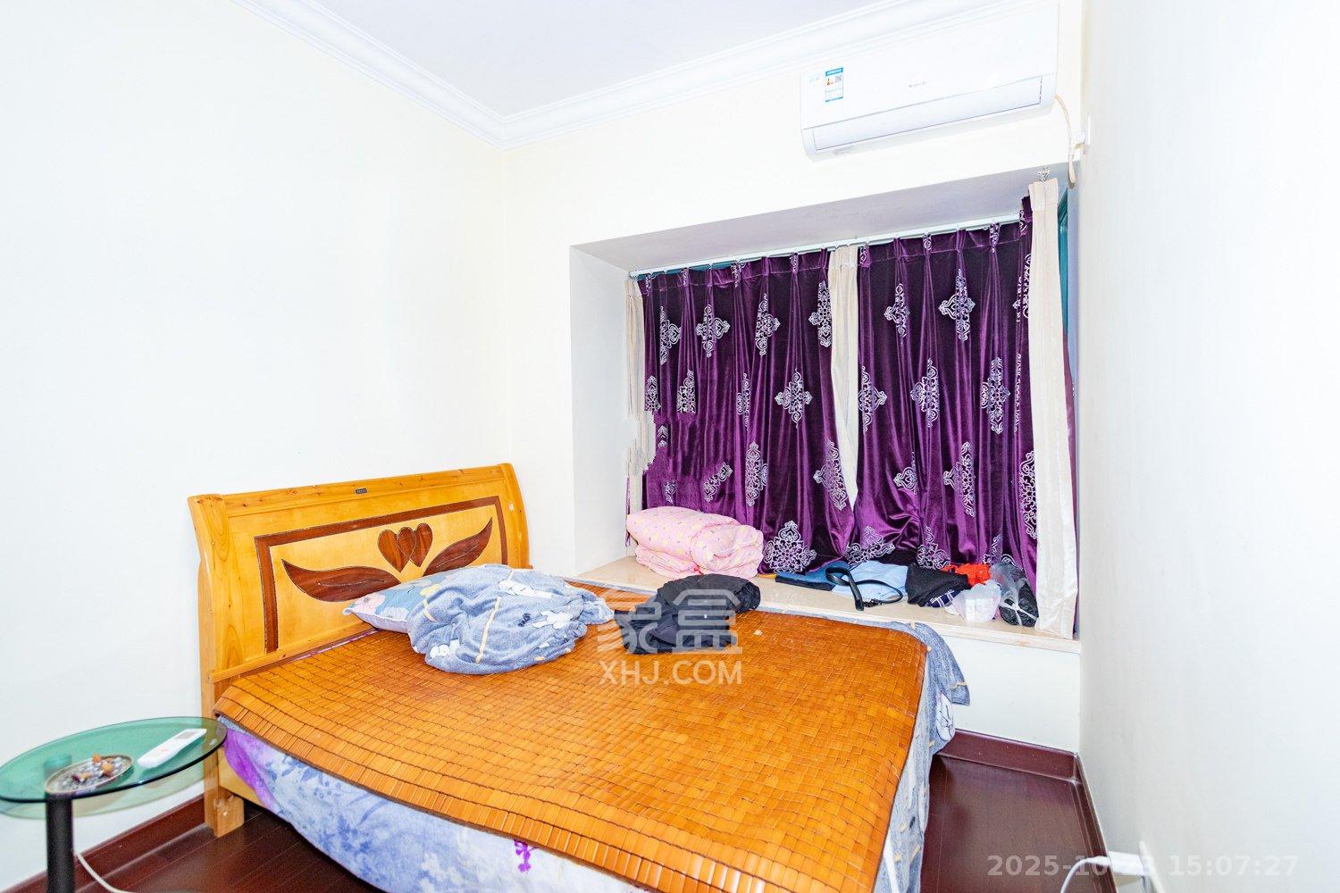 恒大城  2室1厅1卫    2000.0元/月 恒大城  2室1厅1卫    2000.0元/月室内图