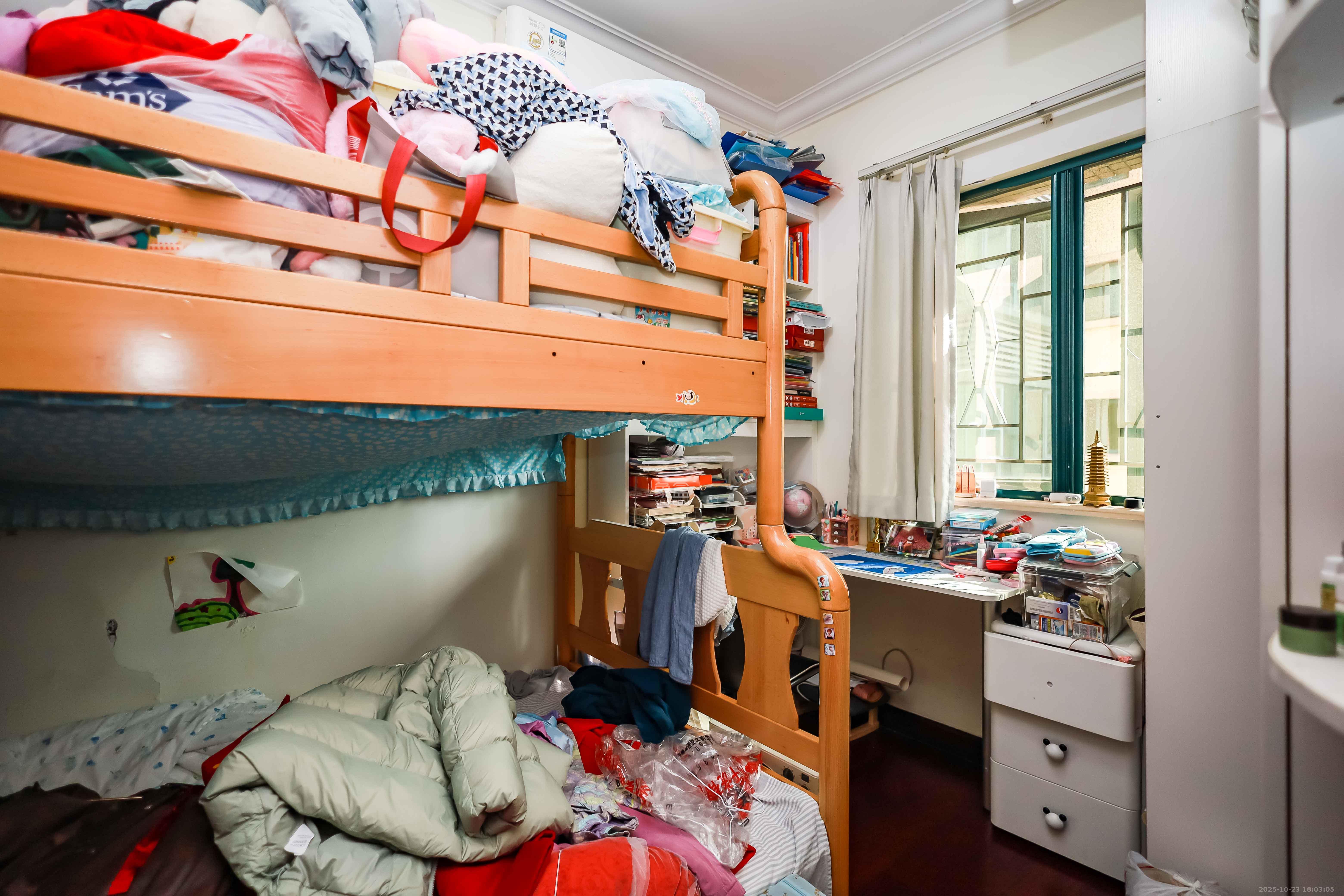 恒大华府 2室2厅1卫 102.0万 恒大华府 2室2厅1卫 102.0万卧室